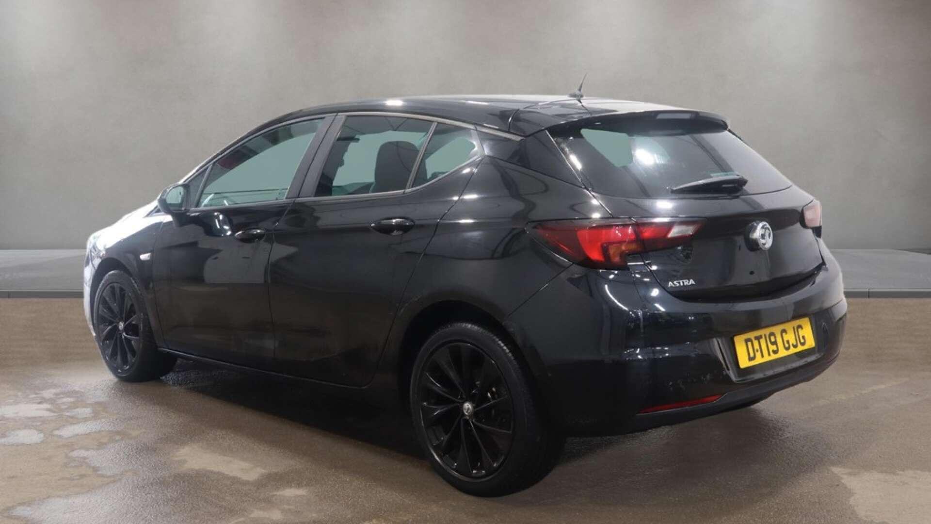 Vauxhall Astra view 8