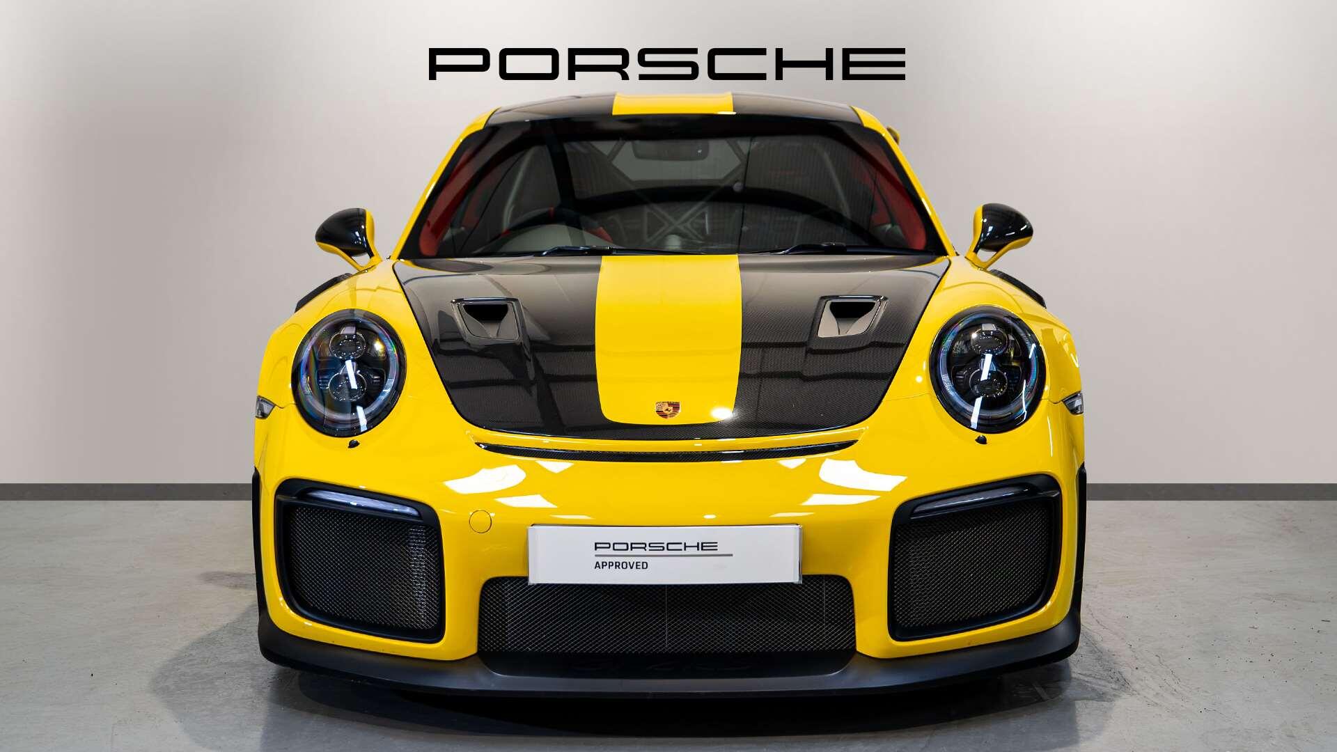 Porsche 911 view 9