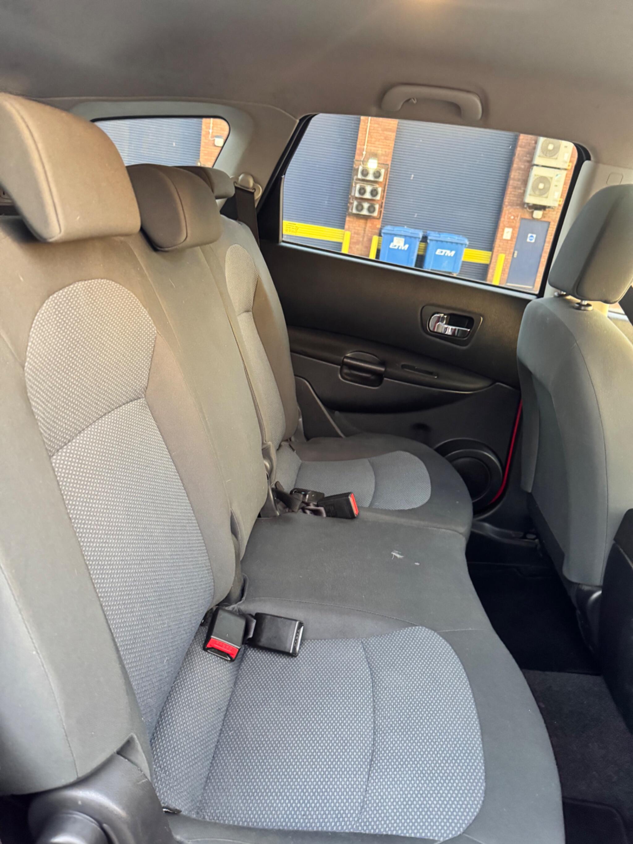 Nissan Qashqai+2 view 27