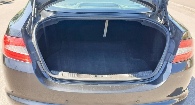 2014 Jaguar XF image 18