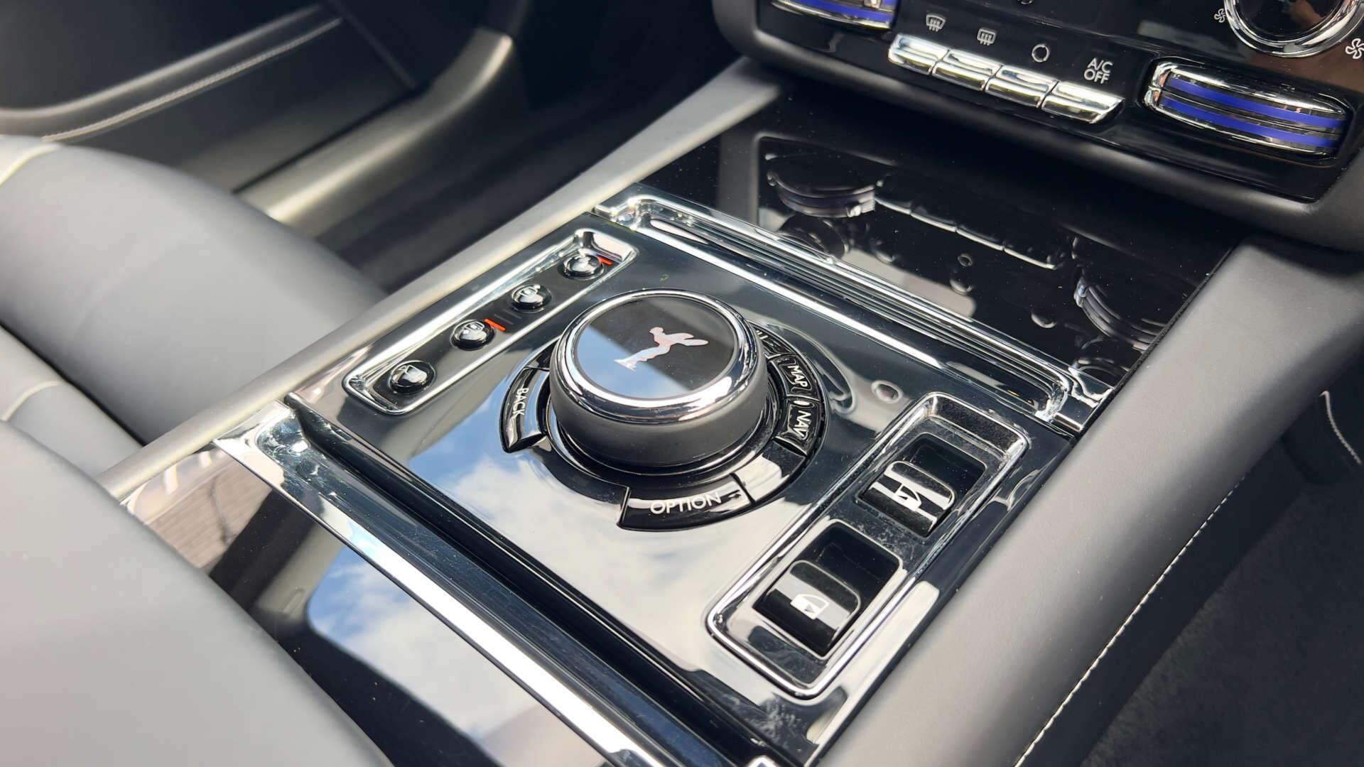 Rolls-Royce Ghost view 28