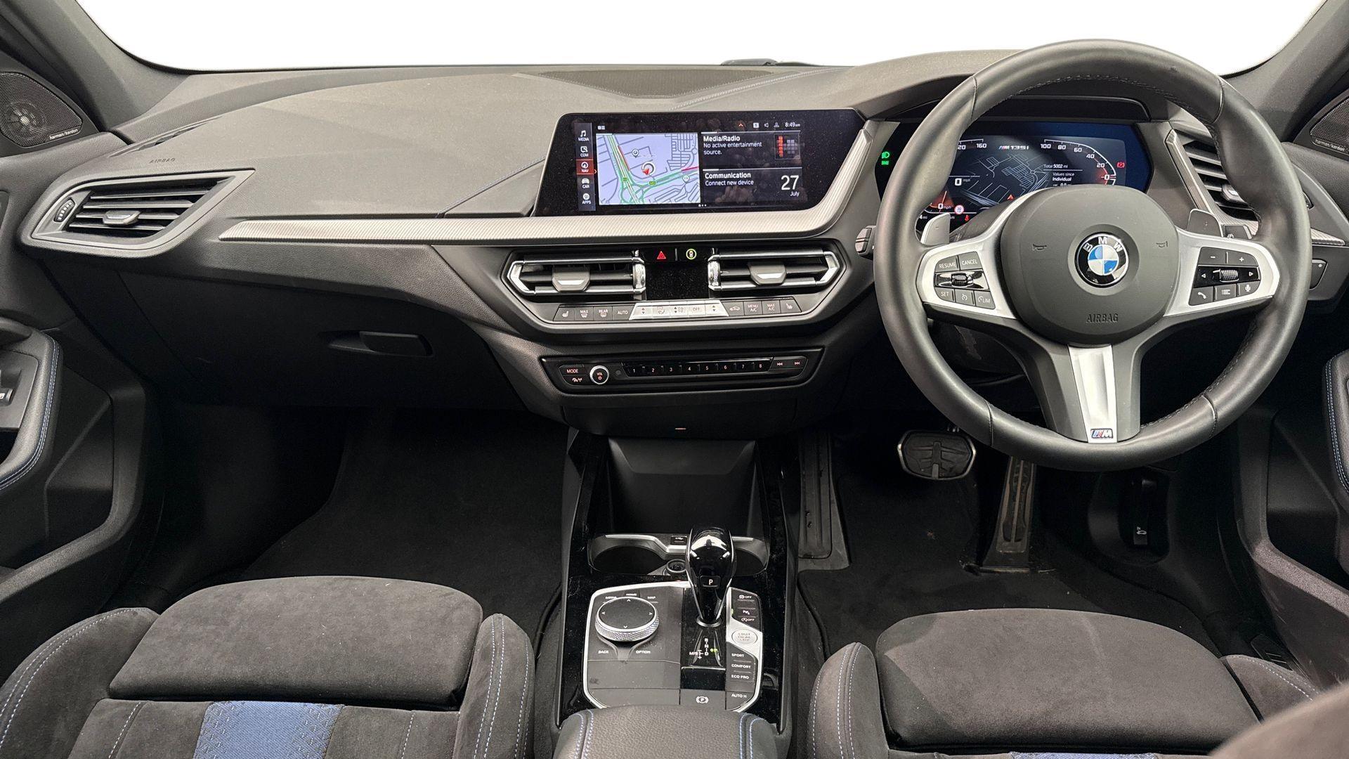 BMW 1 Series view 4