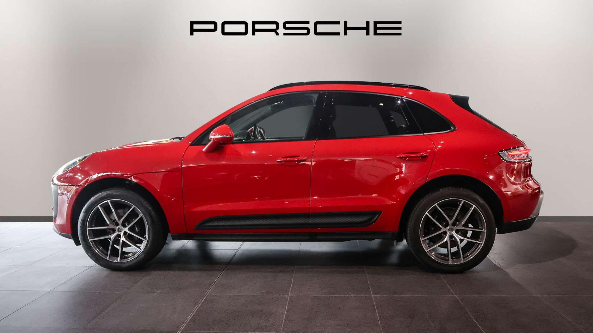 Porsche Macan view 8