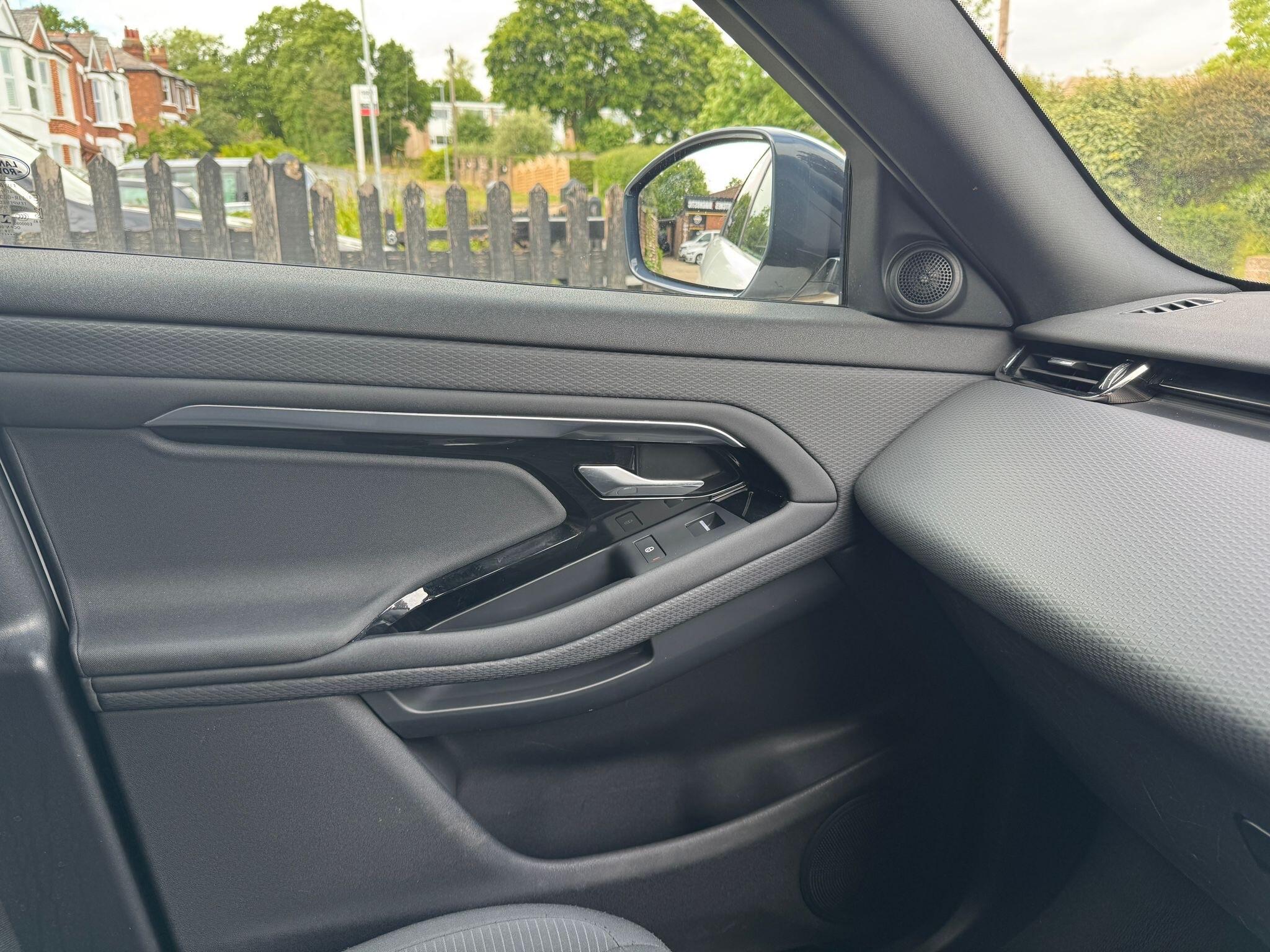 Land Rover Range Rover Evoque view 16
