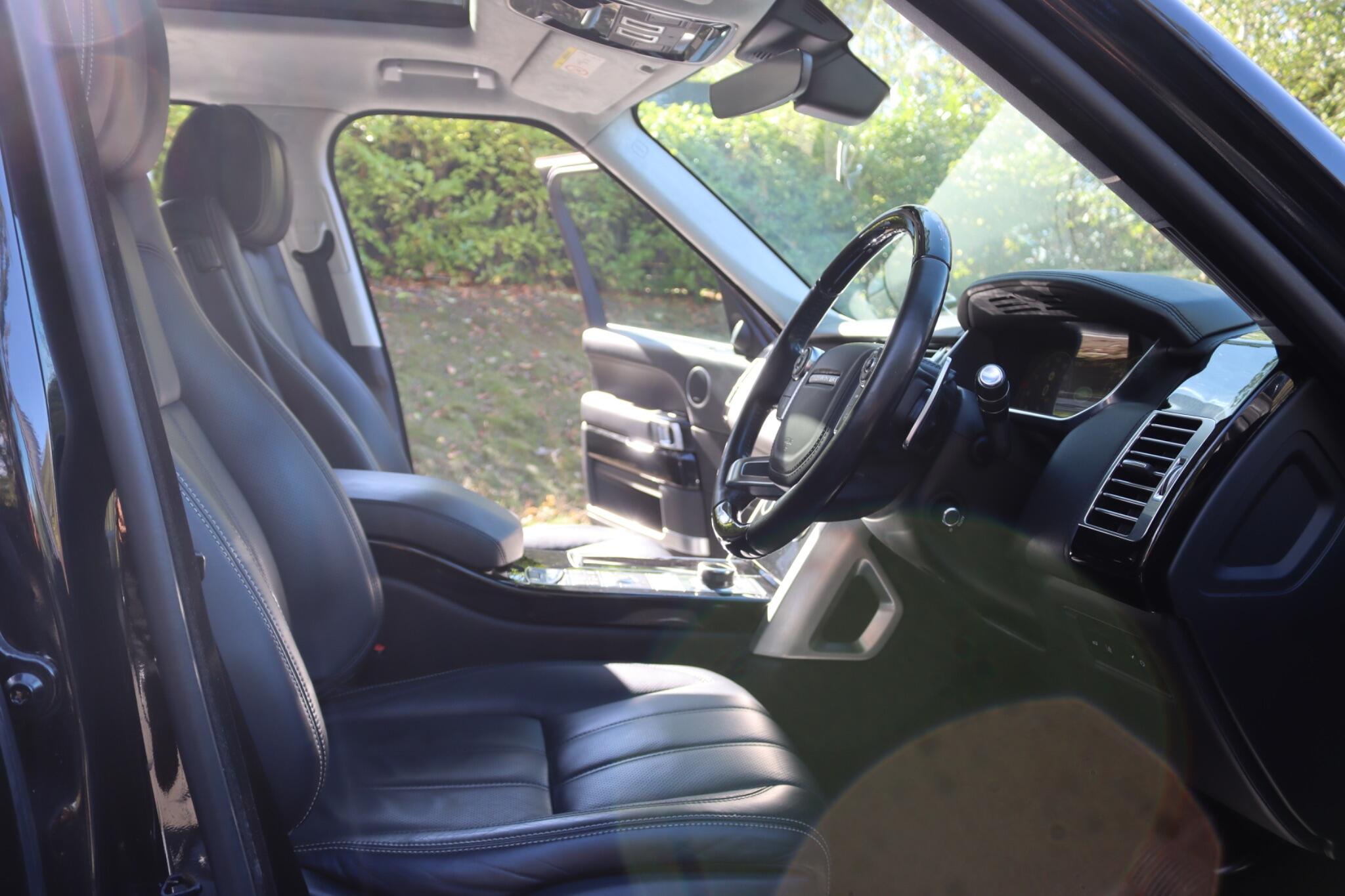 Land Rover Range Rover view 41