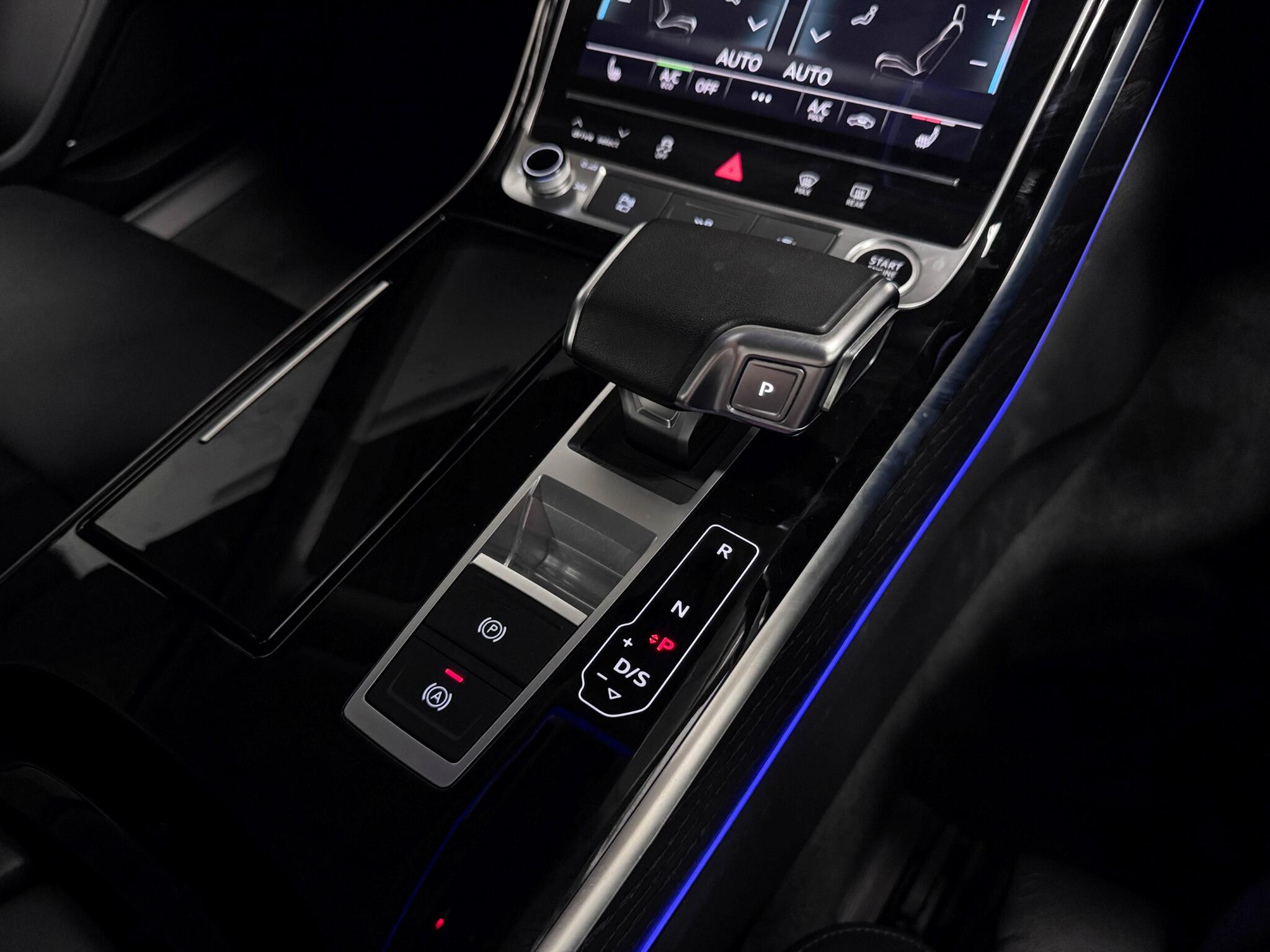 Audi A8 view 51