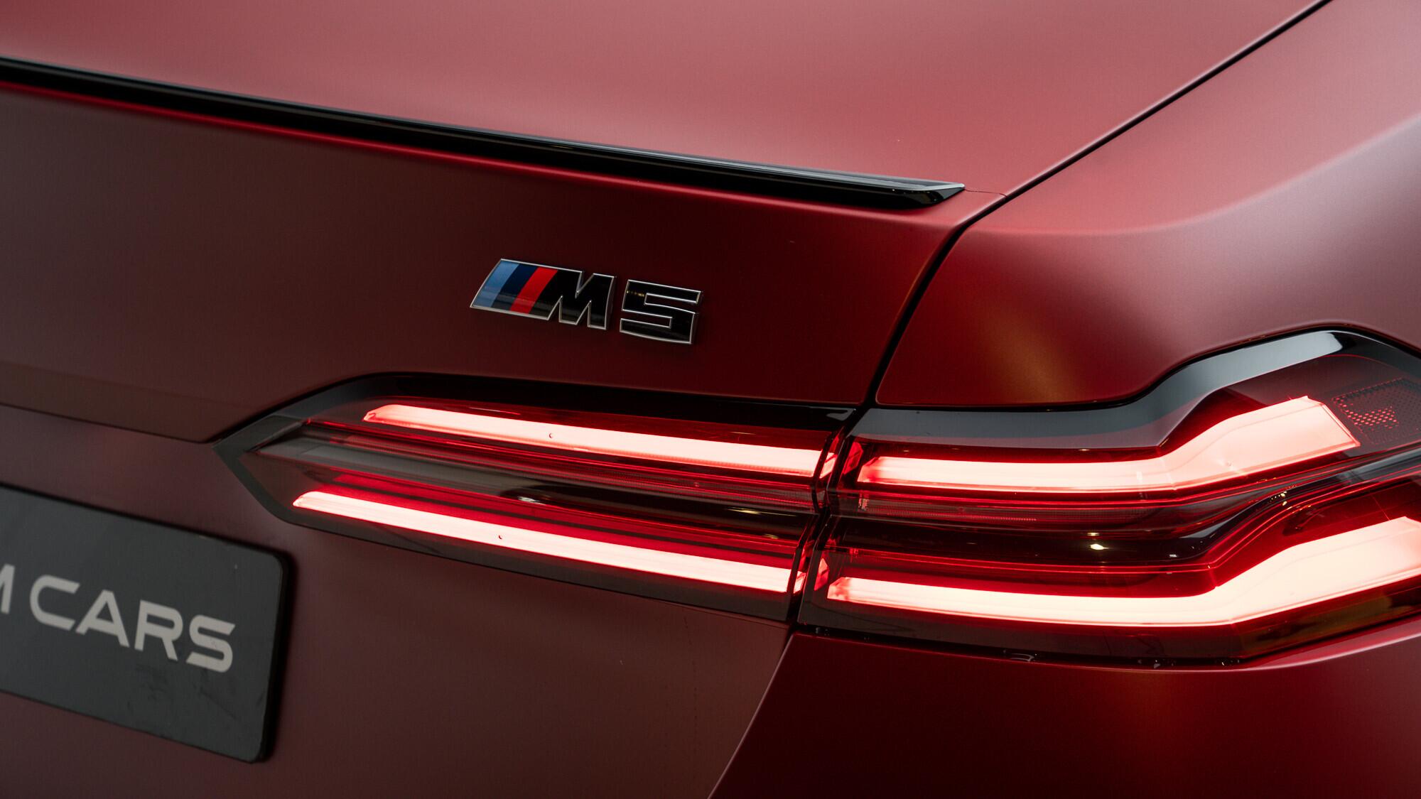 BMW M5 view 19