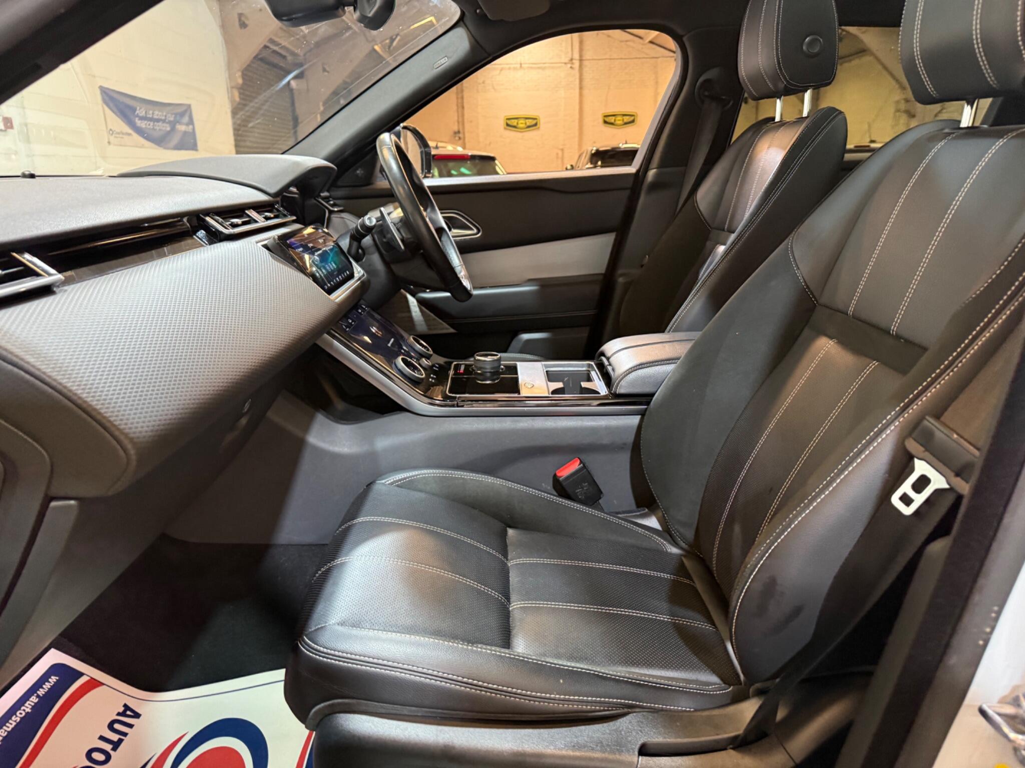 Land Rover Range Rover Velar view 61