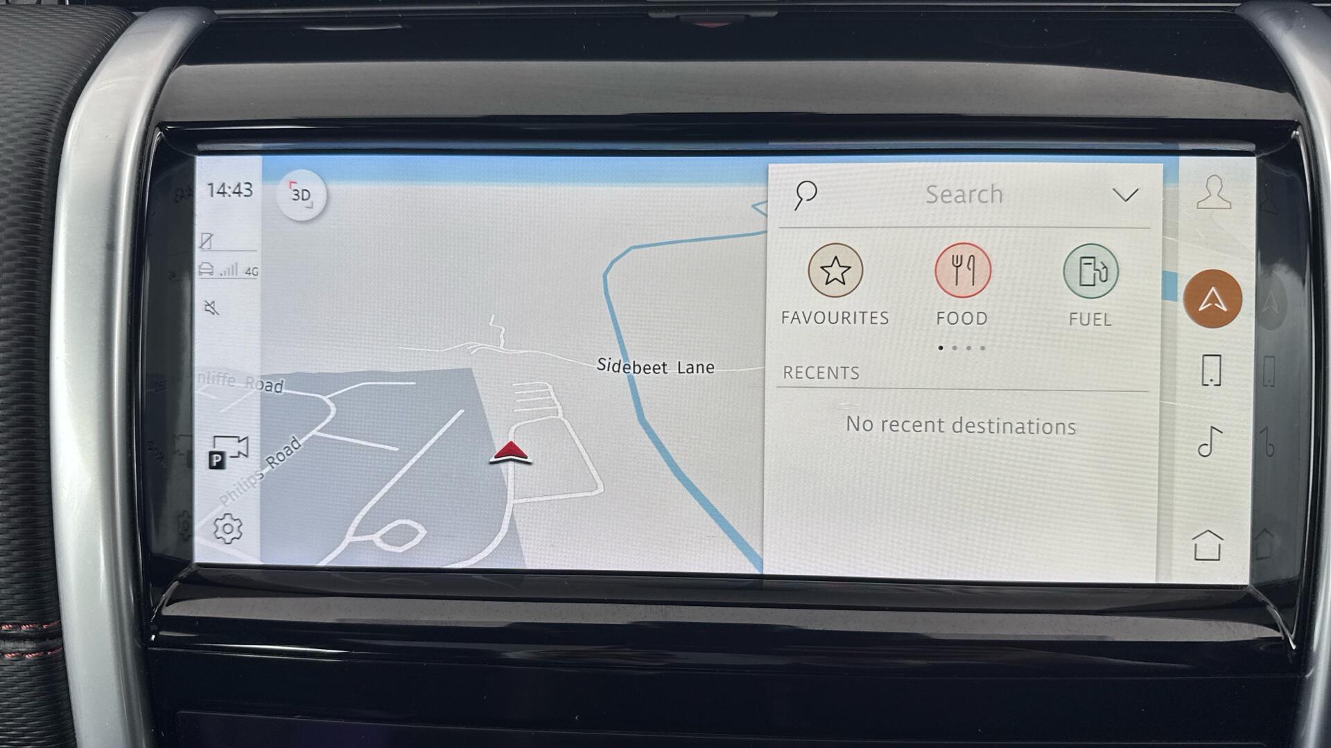 Land Rover Discovery Sport view 22