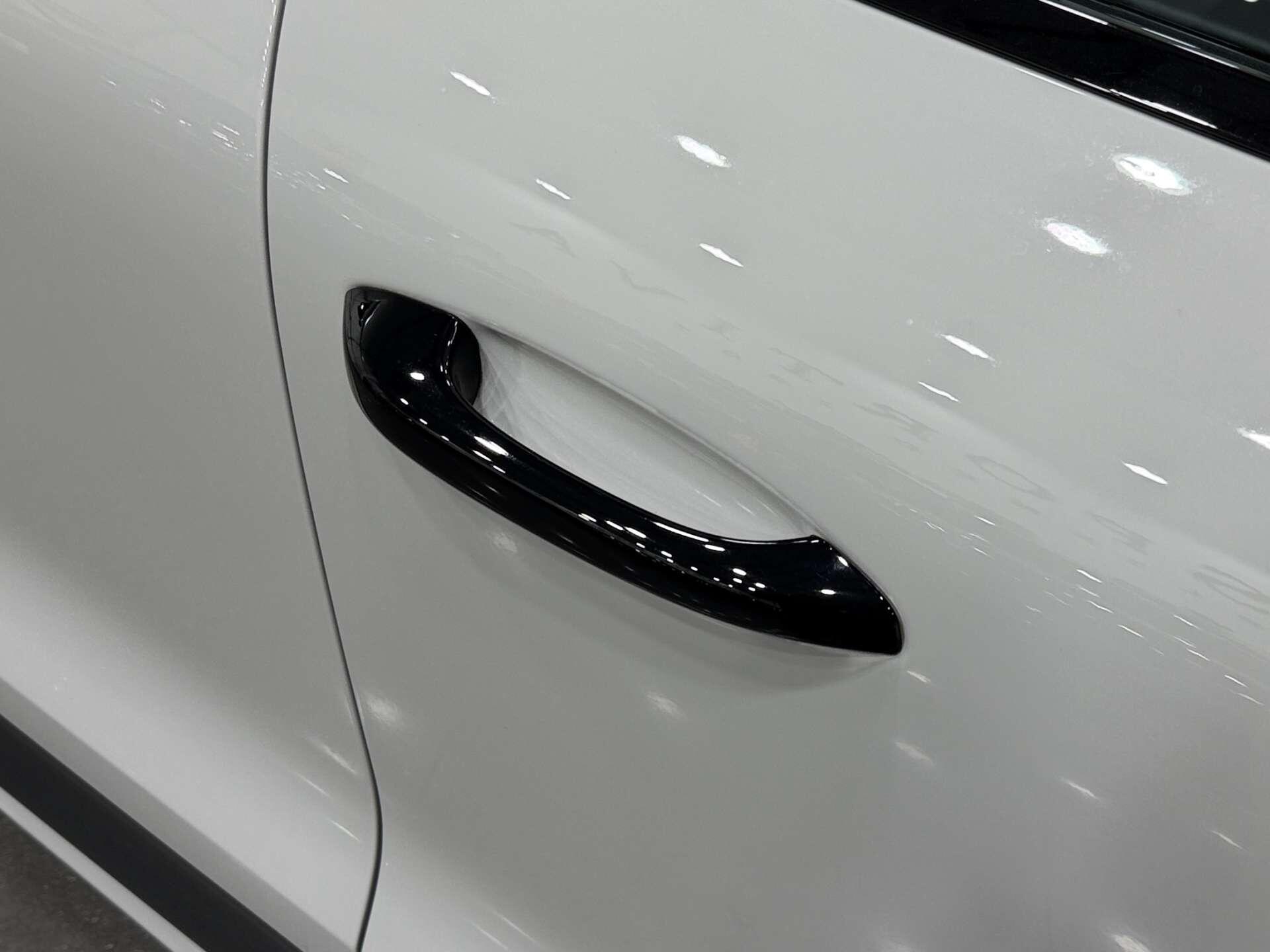 Porsche Macan view 36