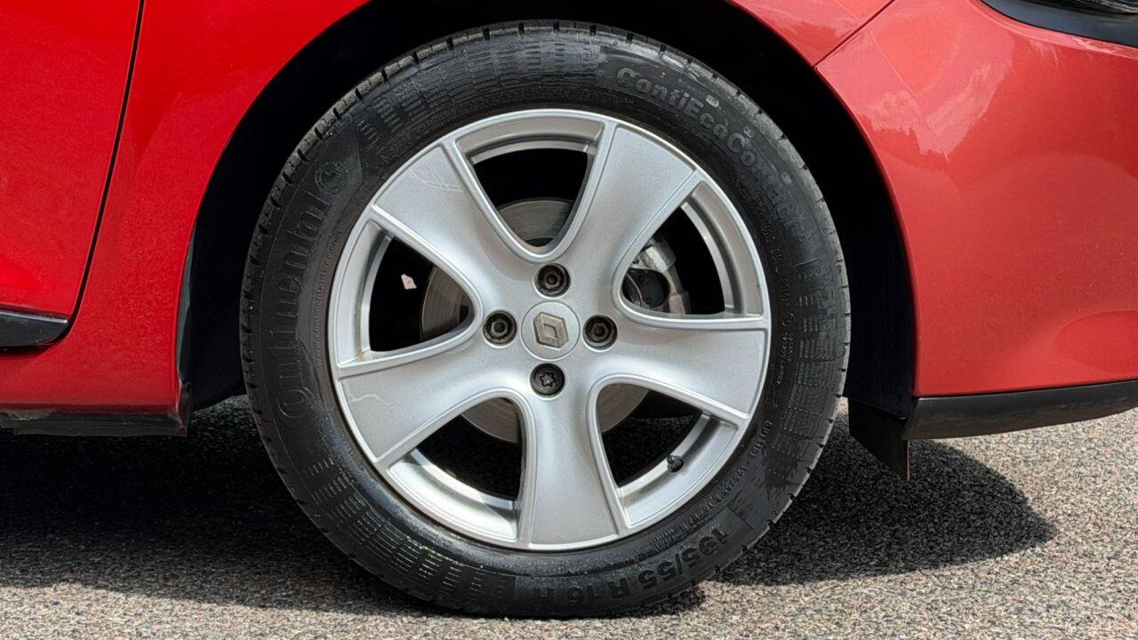 Renault Clio view 34
