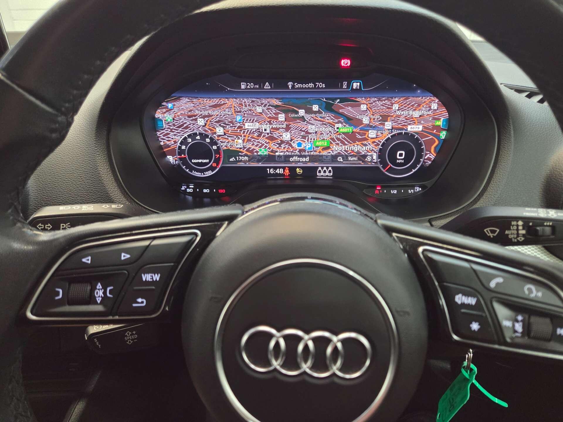 Audi Q2 view 15