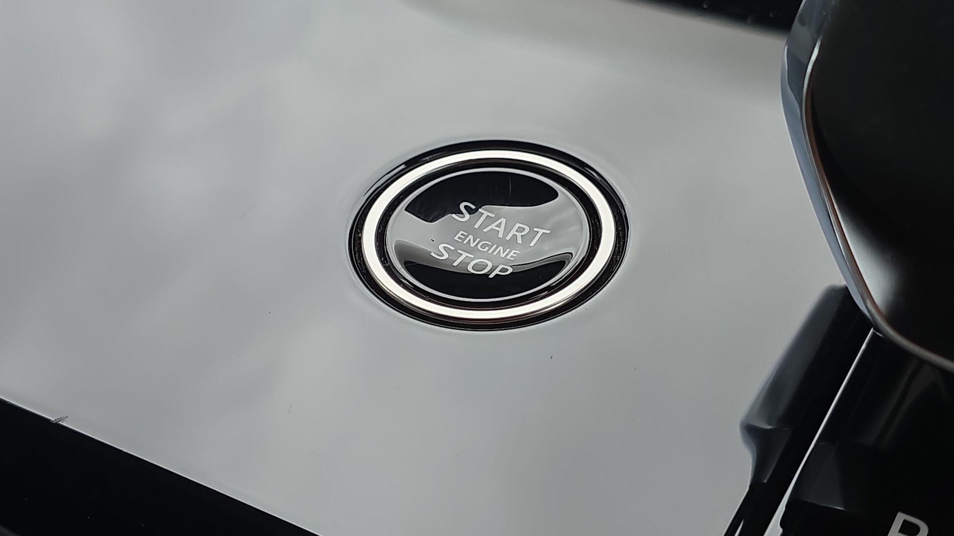 Land Rover Range Rover Sport view 37