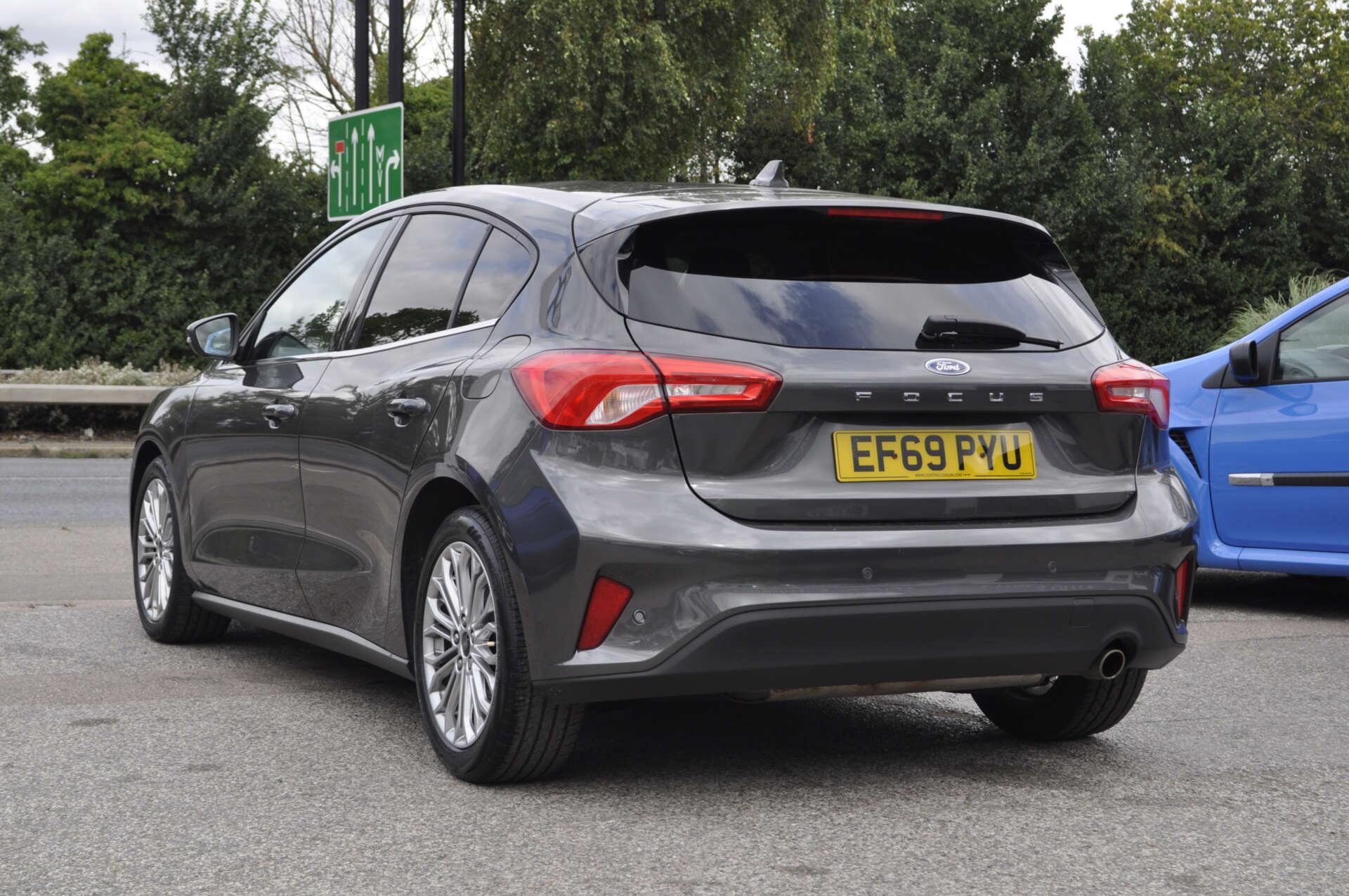 Ford Focus view 5
