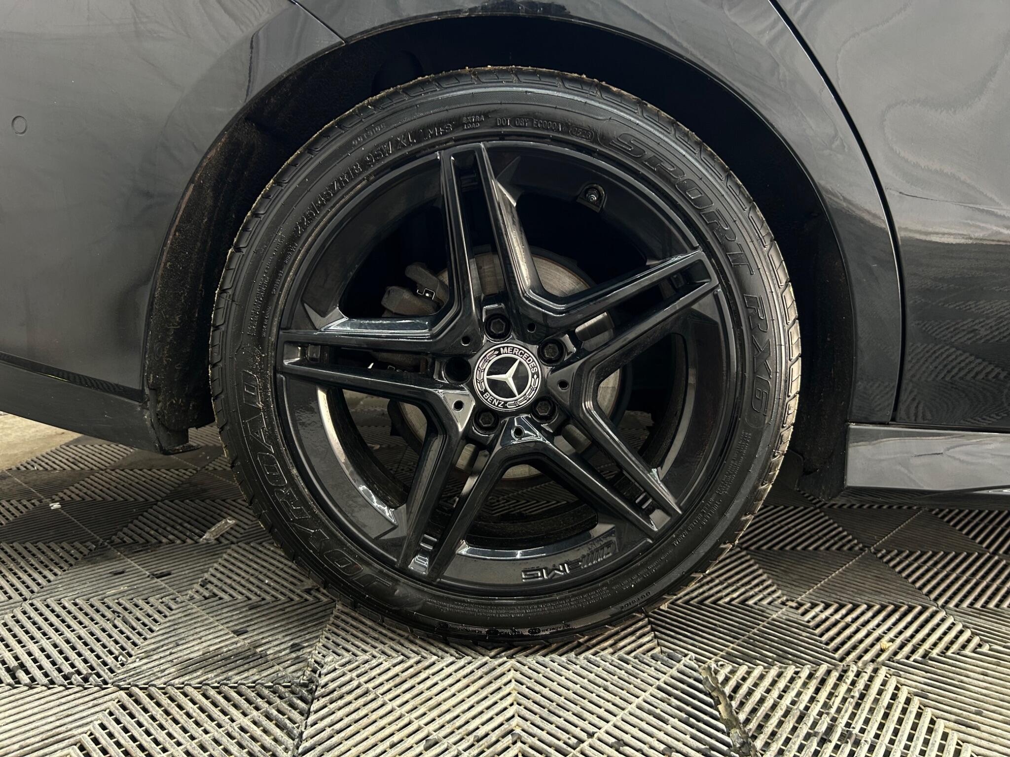 Mercedes-Benz Cla view 34