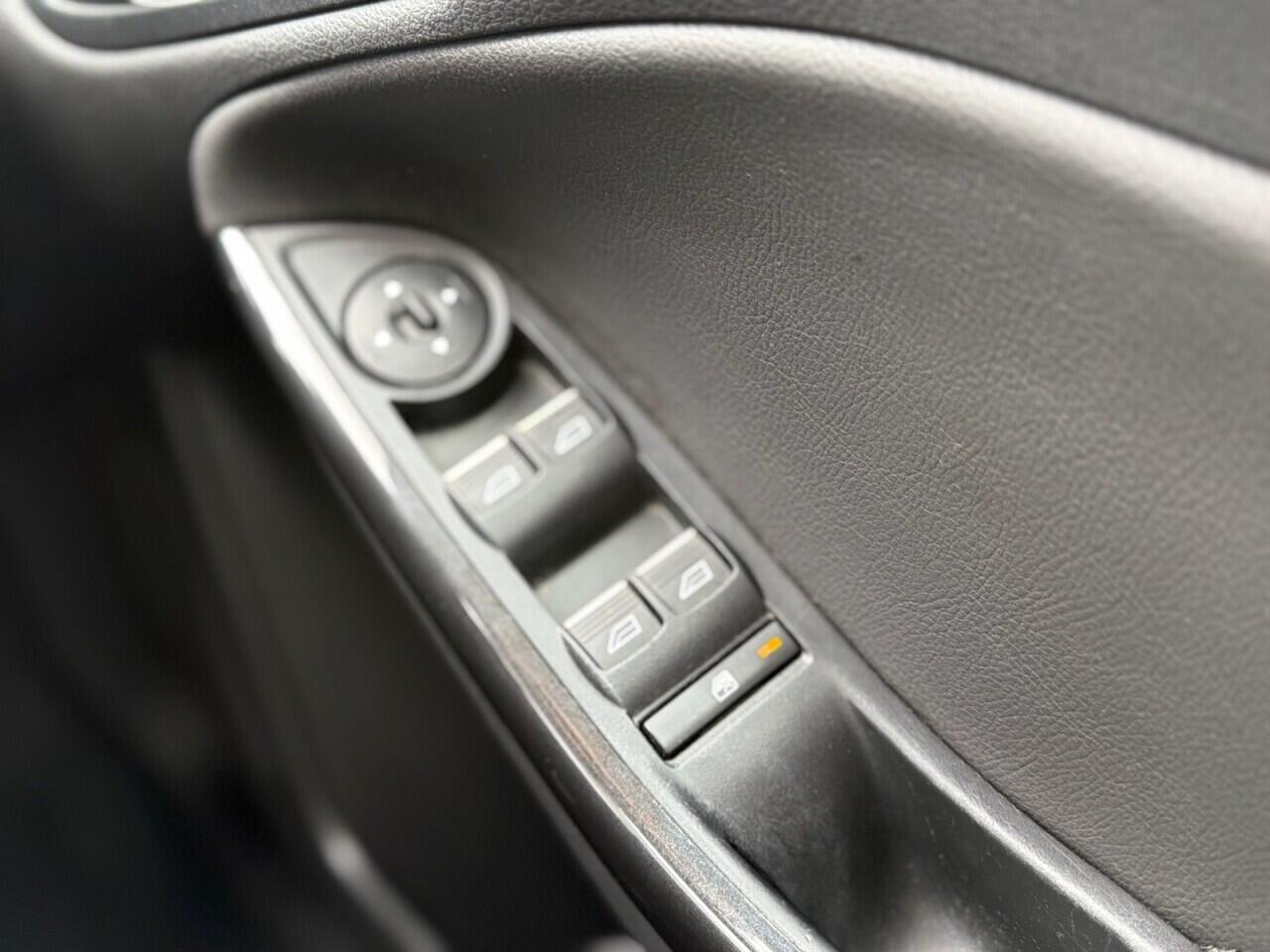 Ford Focus view 36