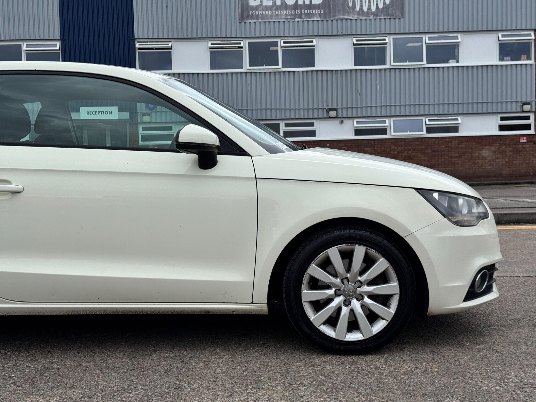Audi A1 view 16