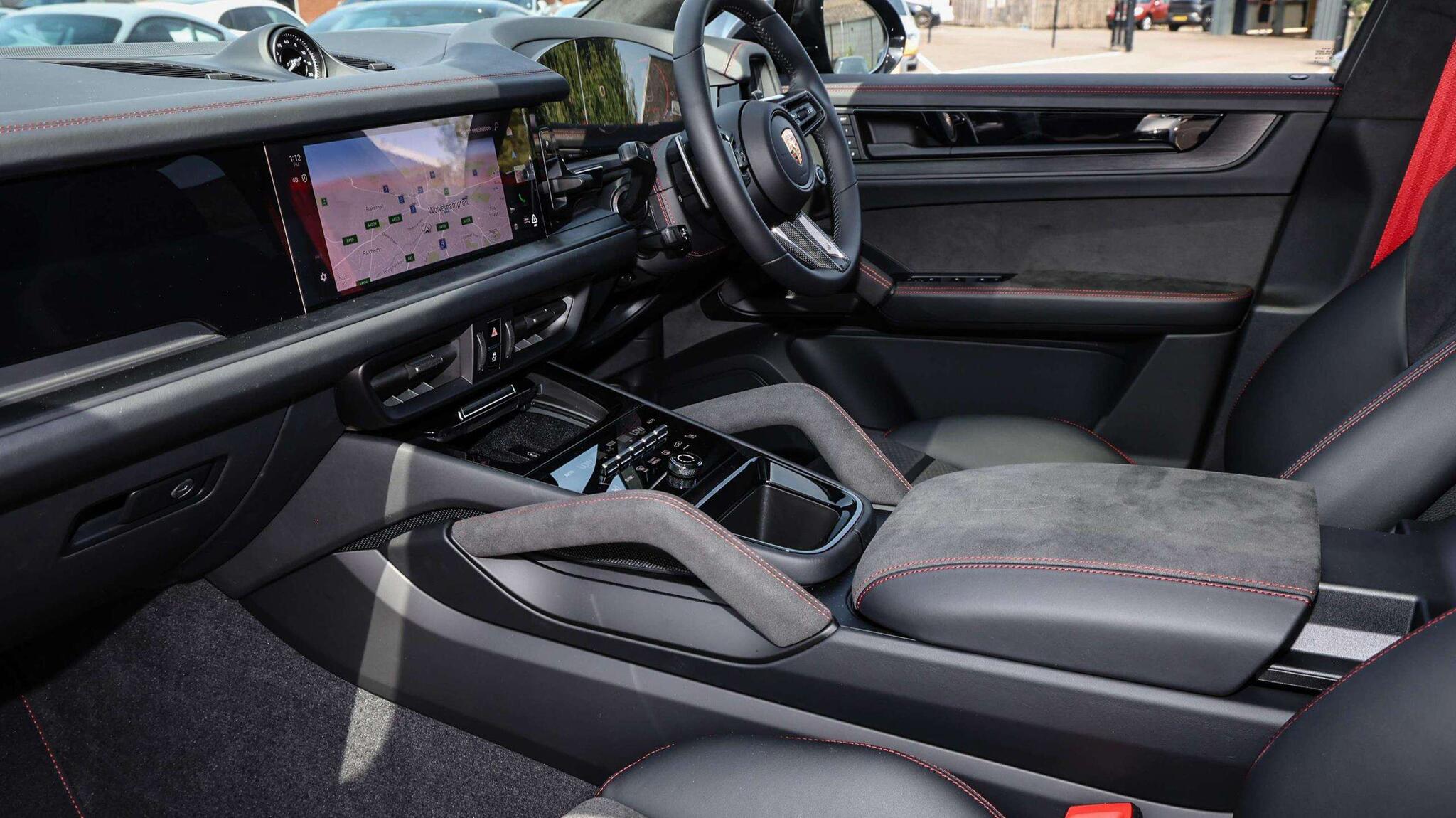 Porsche Cayenne view 11