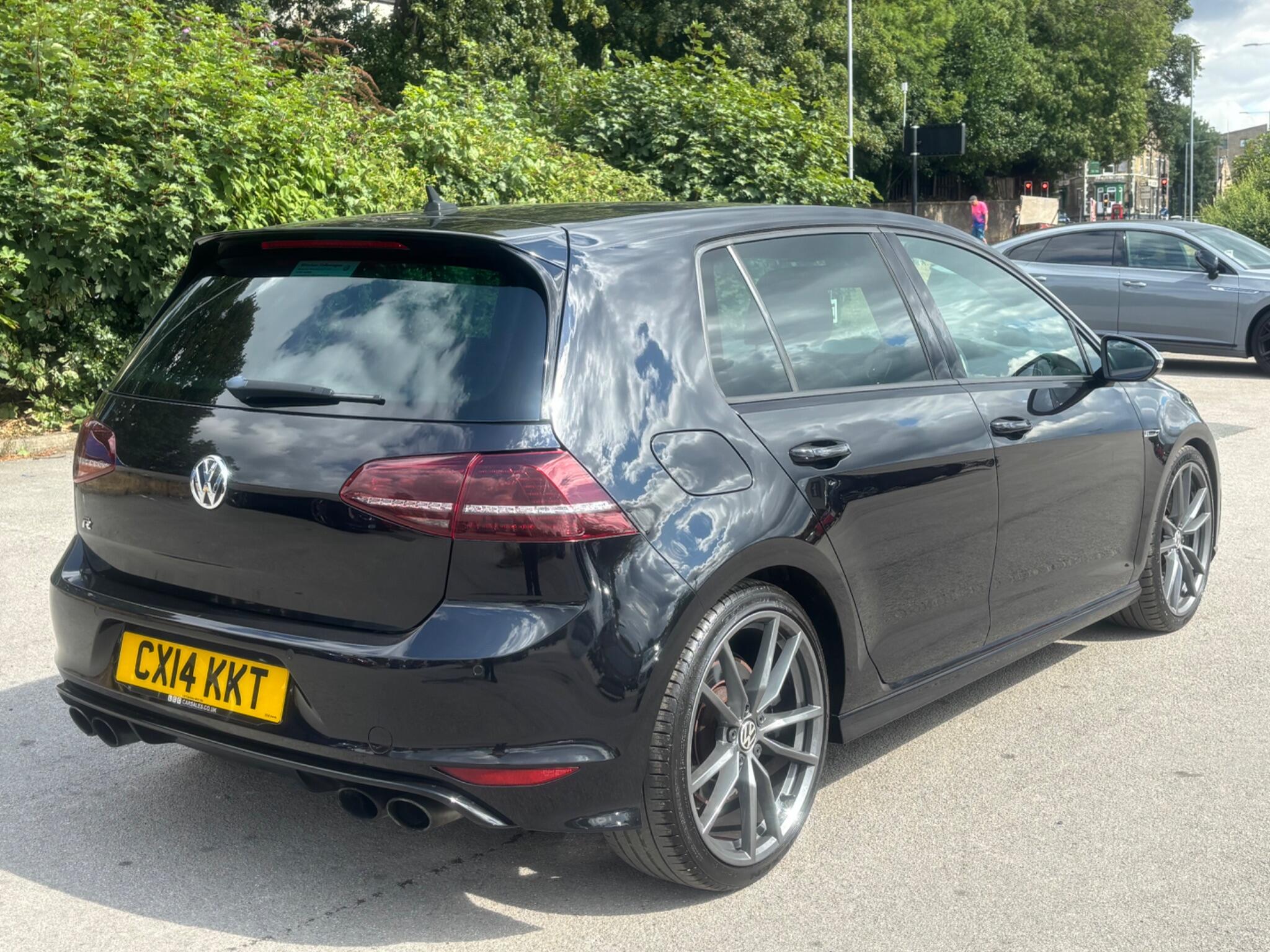 Volkswagen Golf view 5