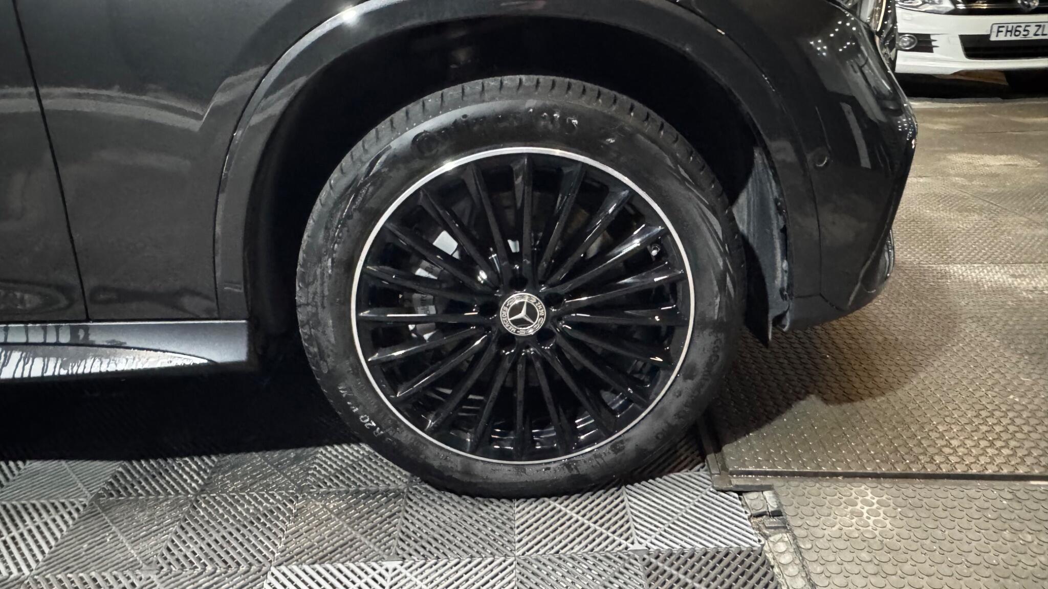 Mercedes-Benz GLC view 41