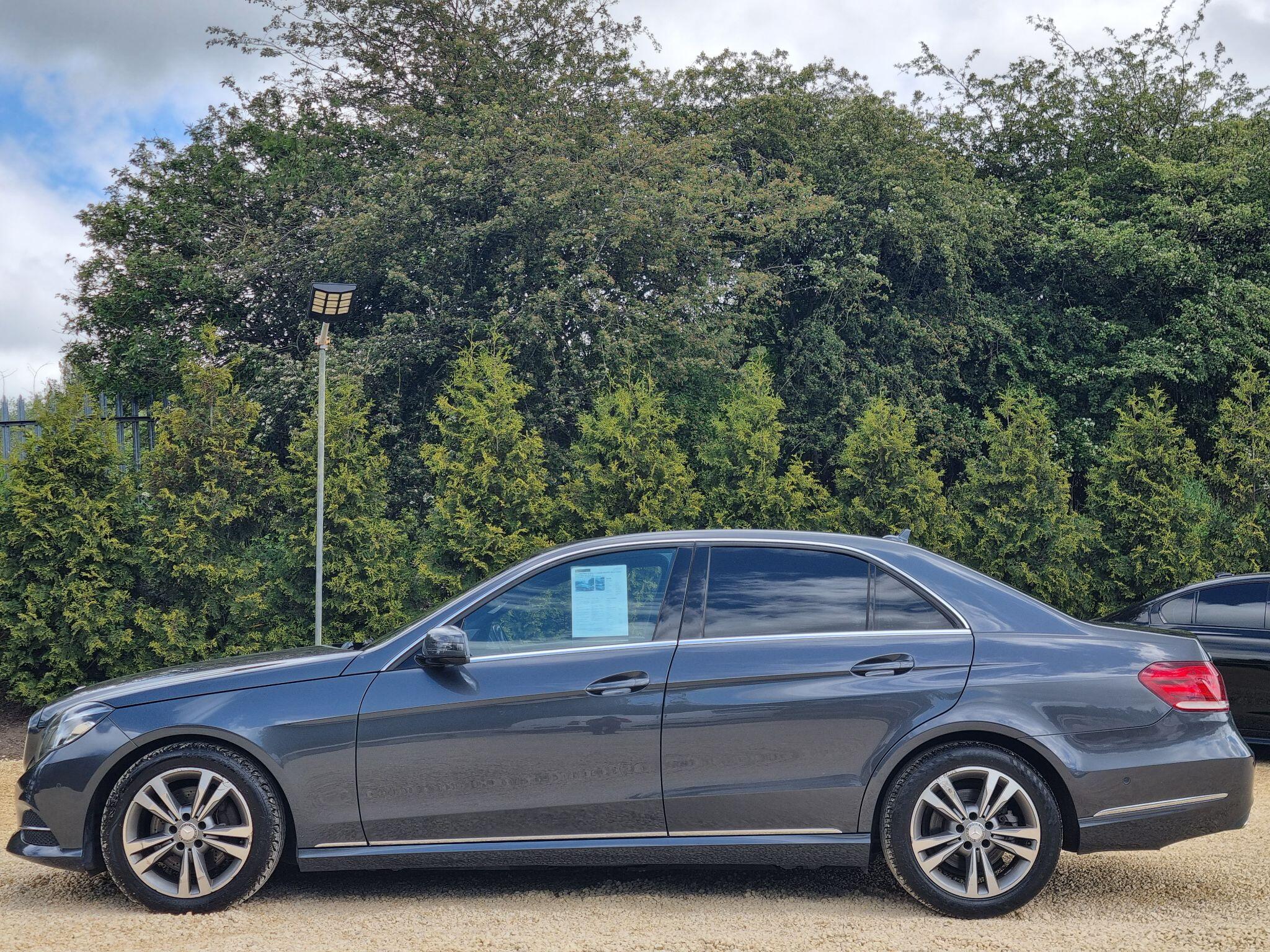 Mercedes-Benz E Class view 18