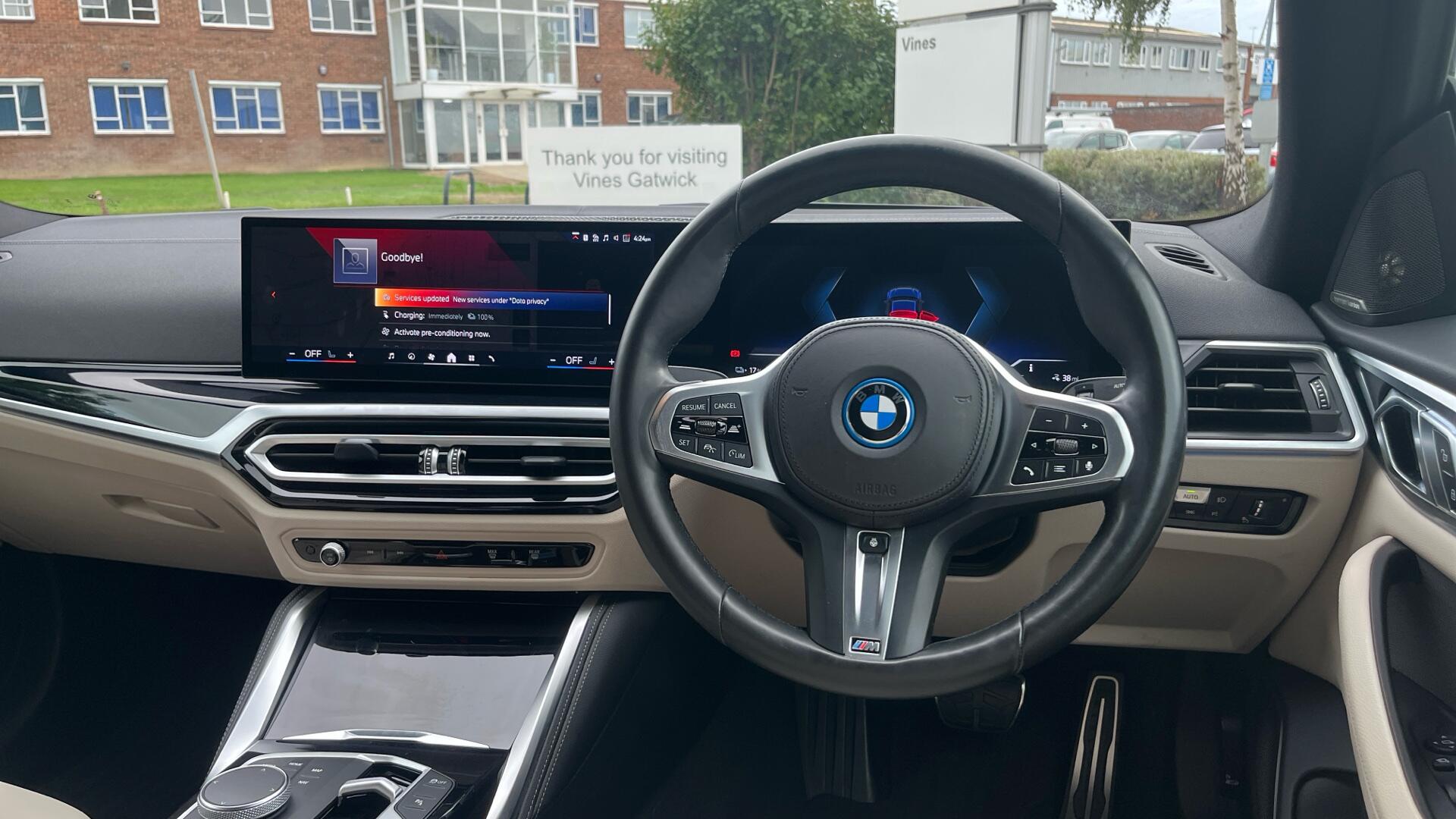 BMW i4 view 5