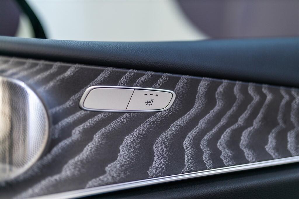 Mercedes-Benz E-Class view 30