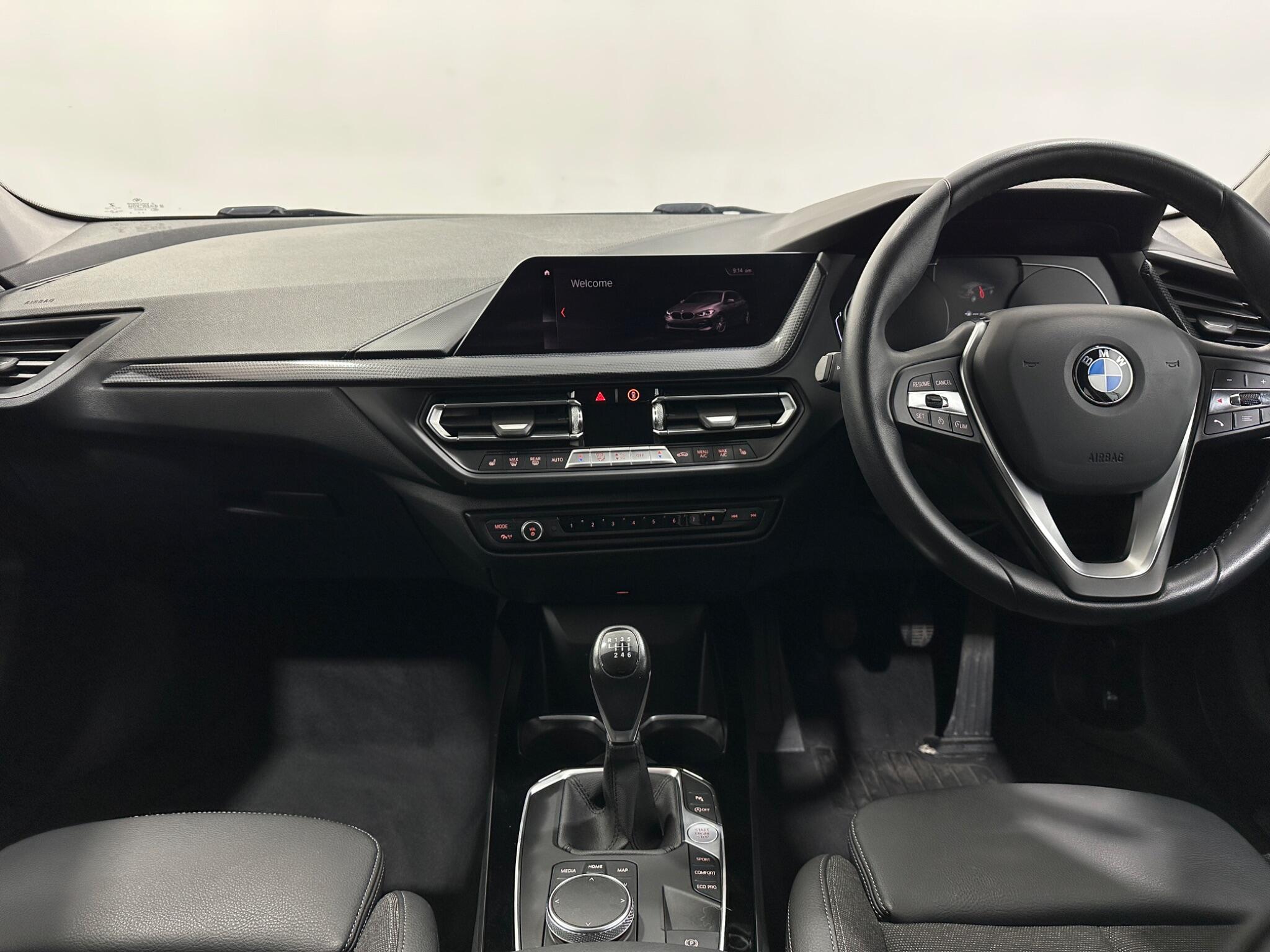 BMW 1 Series view 20
