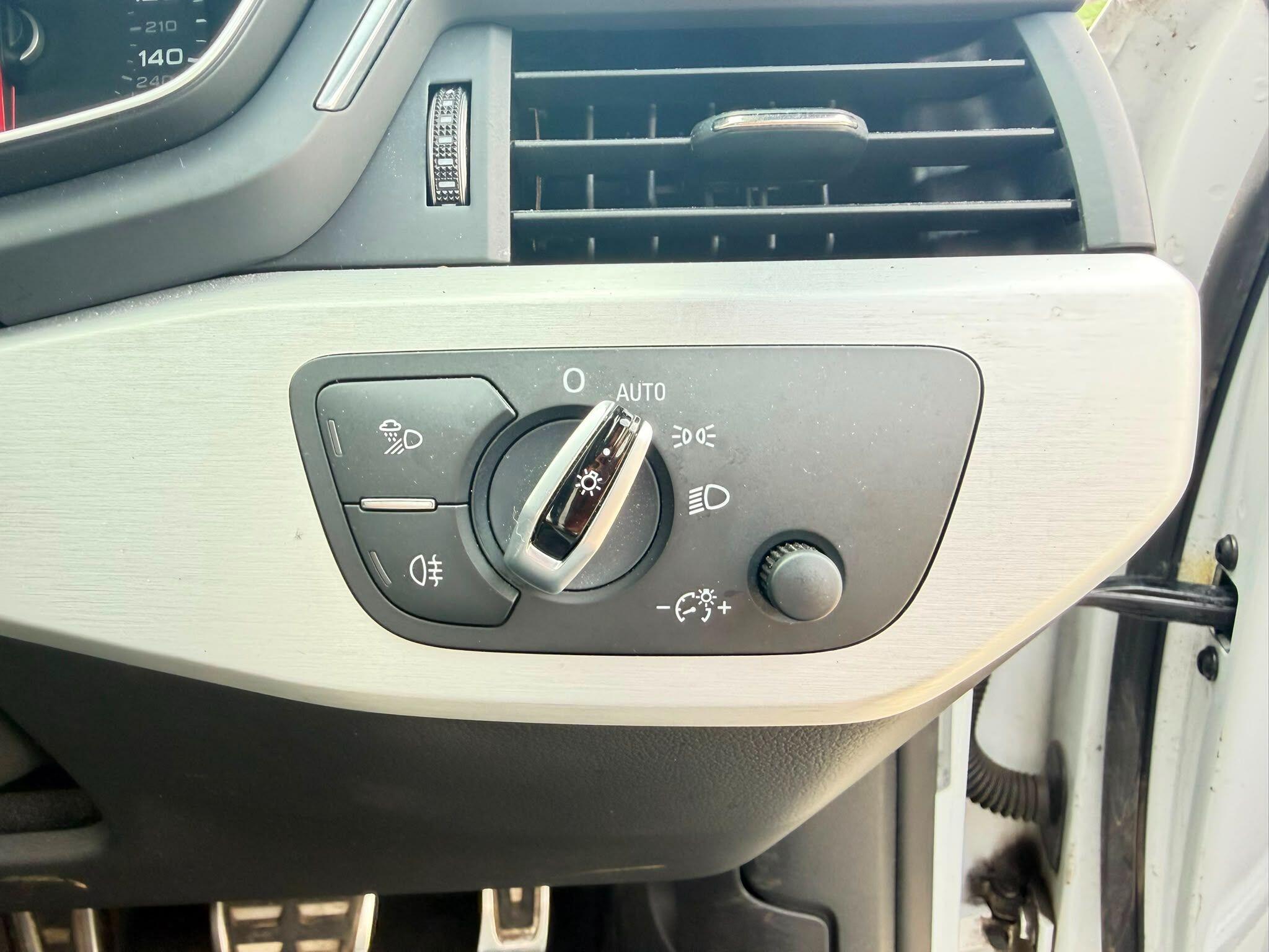 Audi A5 view 24