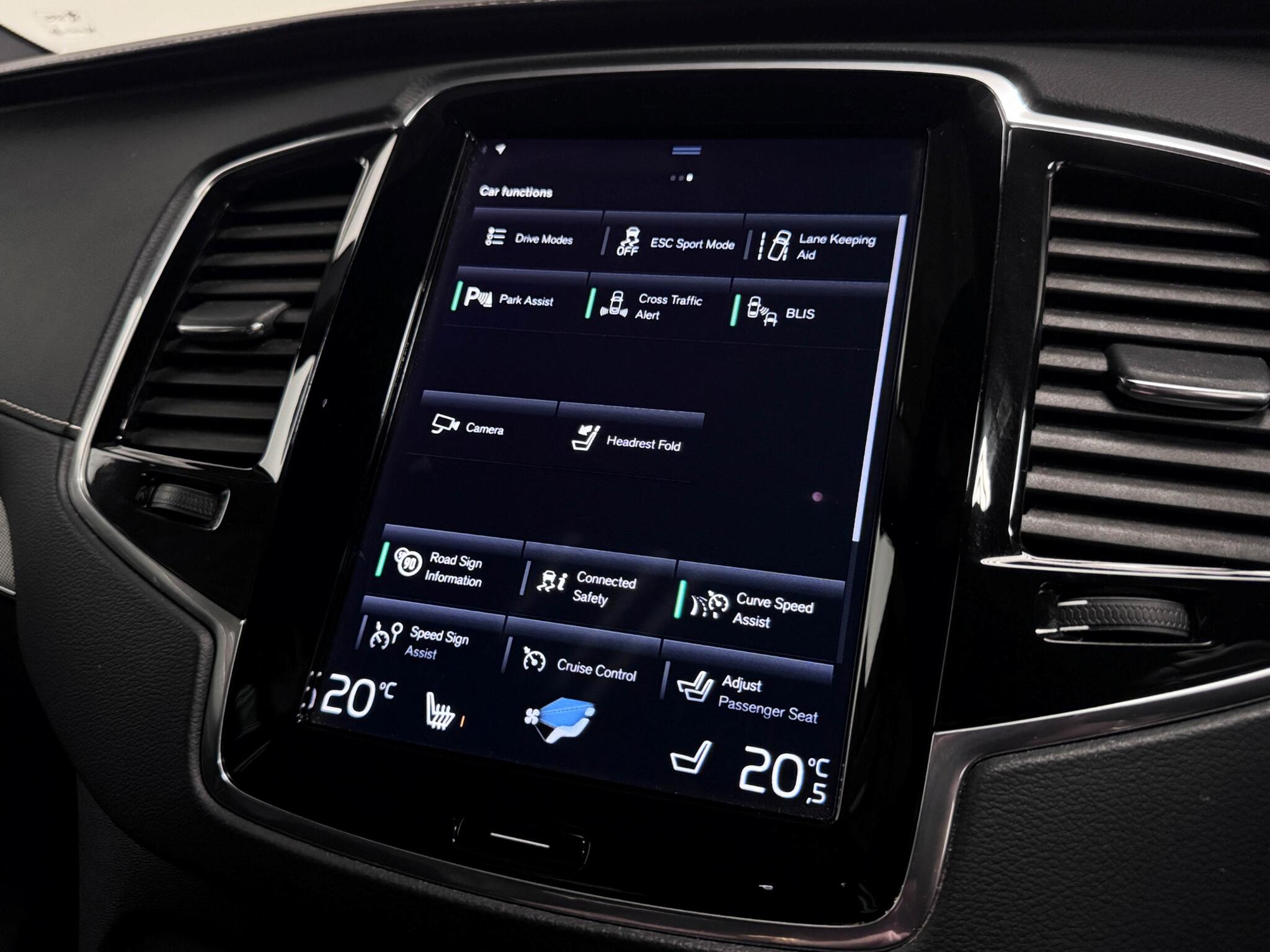 Volvo XC90 view 50