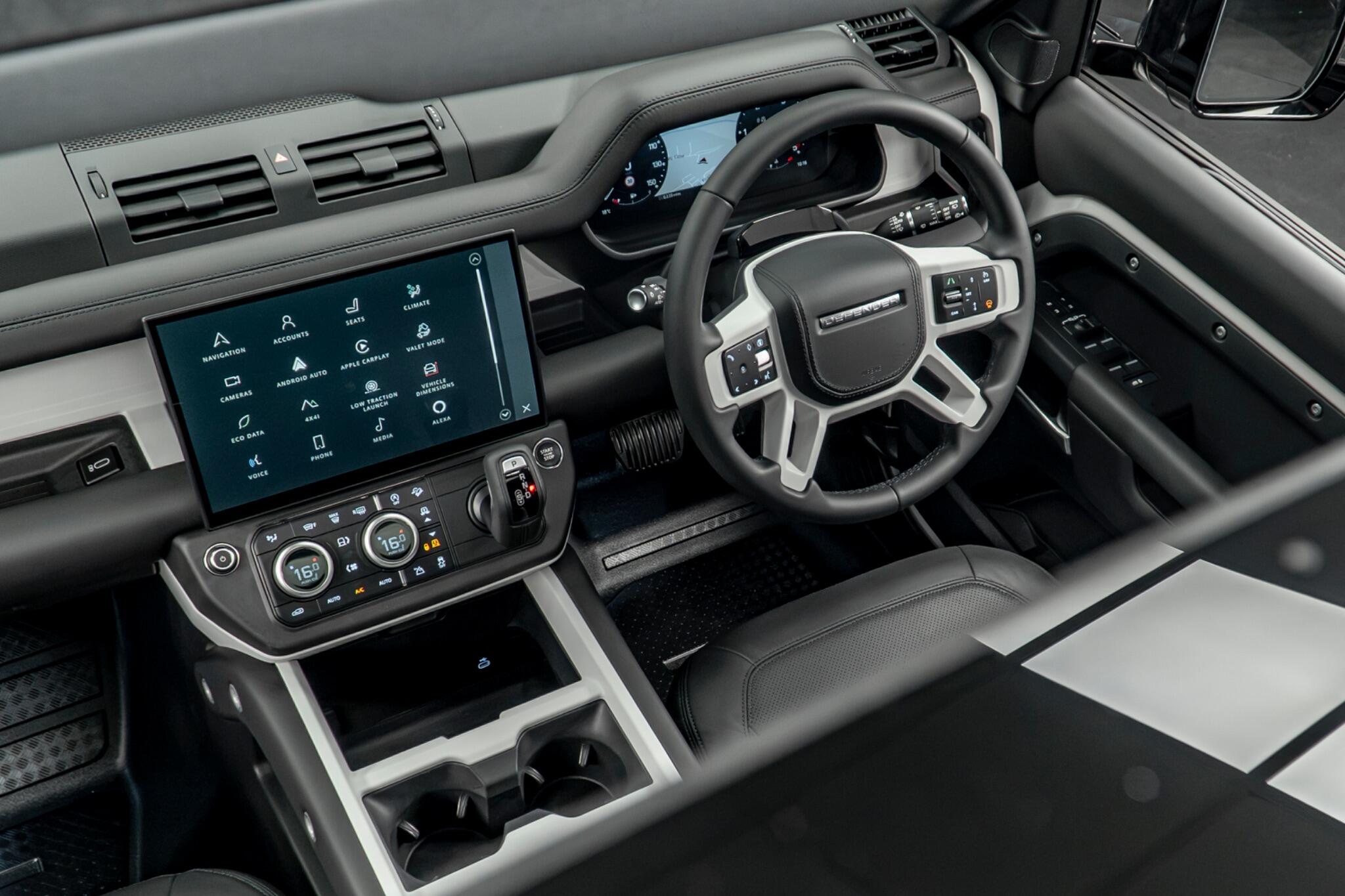 Land Rover Defender view 38