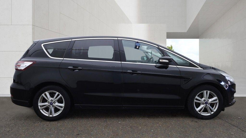 Ford S-Max view 5