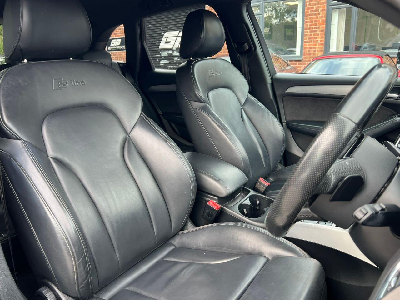Audi Q5 view 14