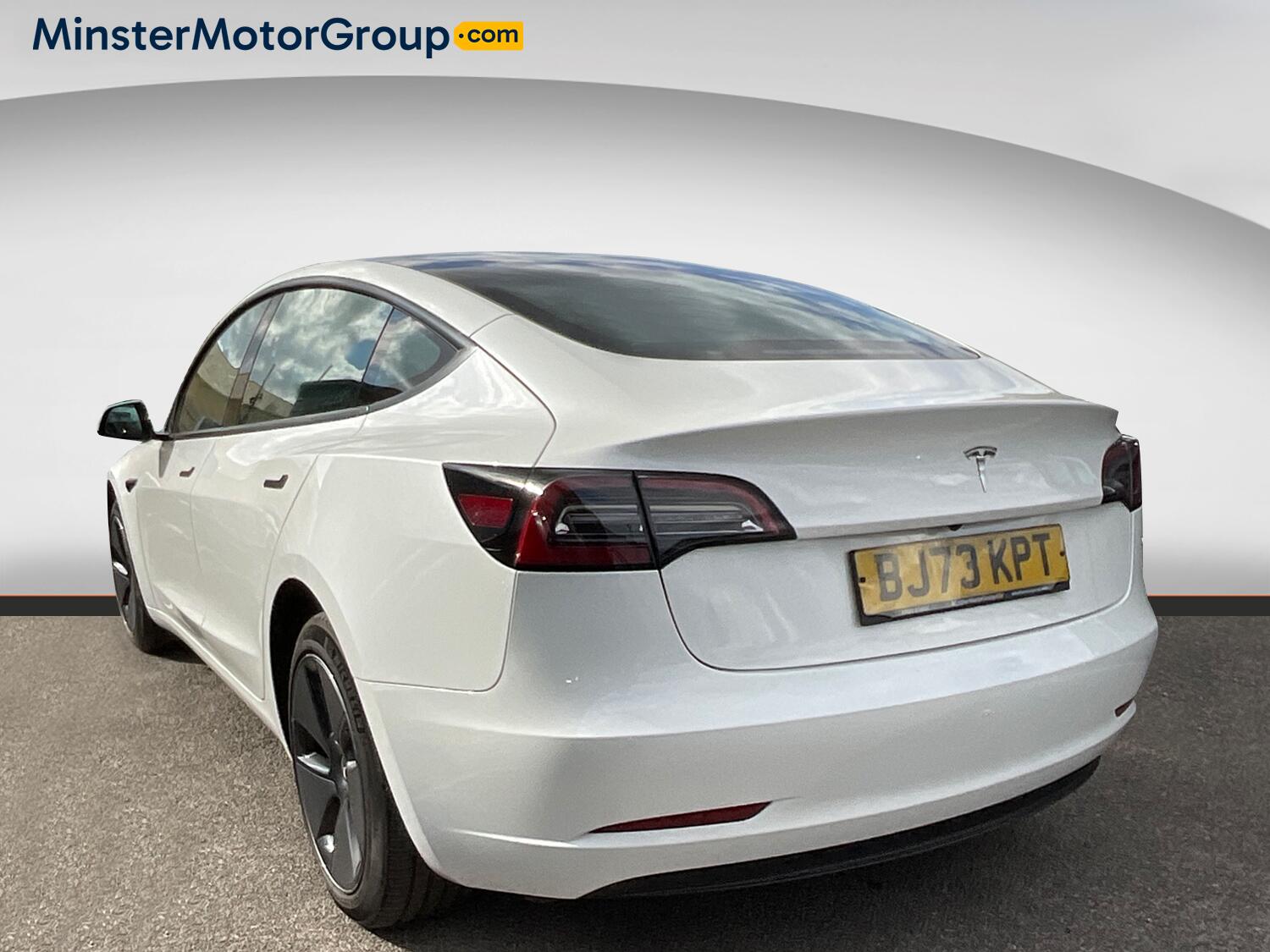 Tesla Model 3 view 4