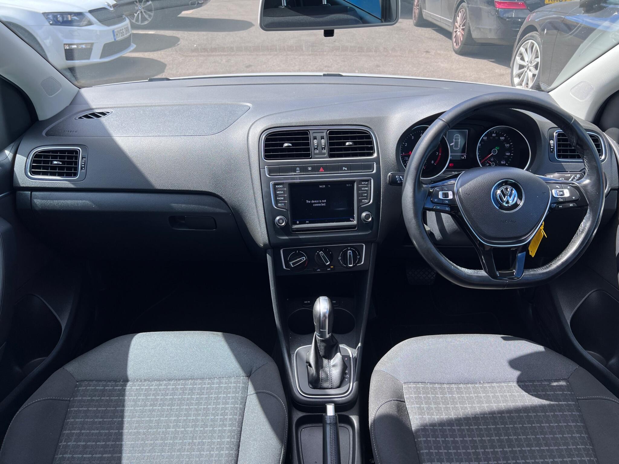 Volkswagen Polo view 16