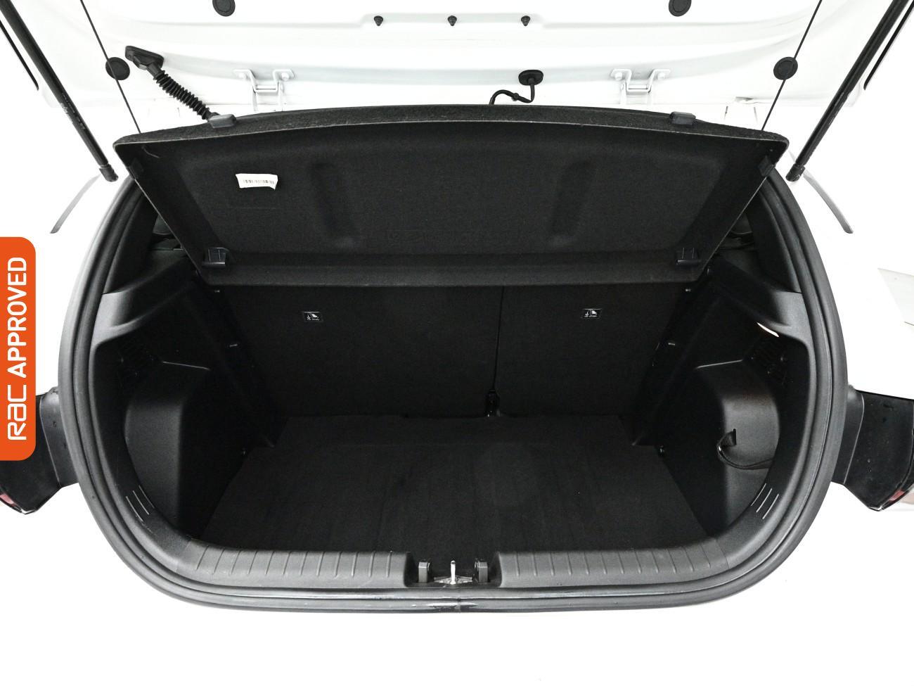 Hyundai i20 view 26