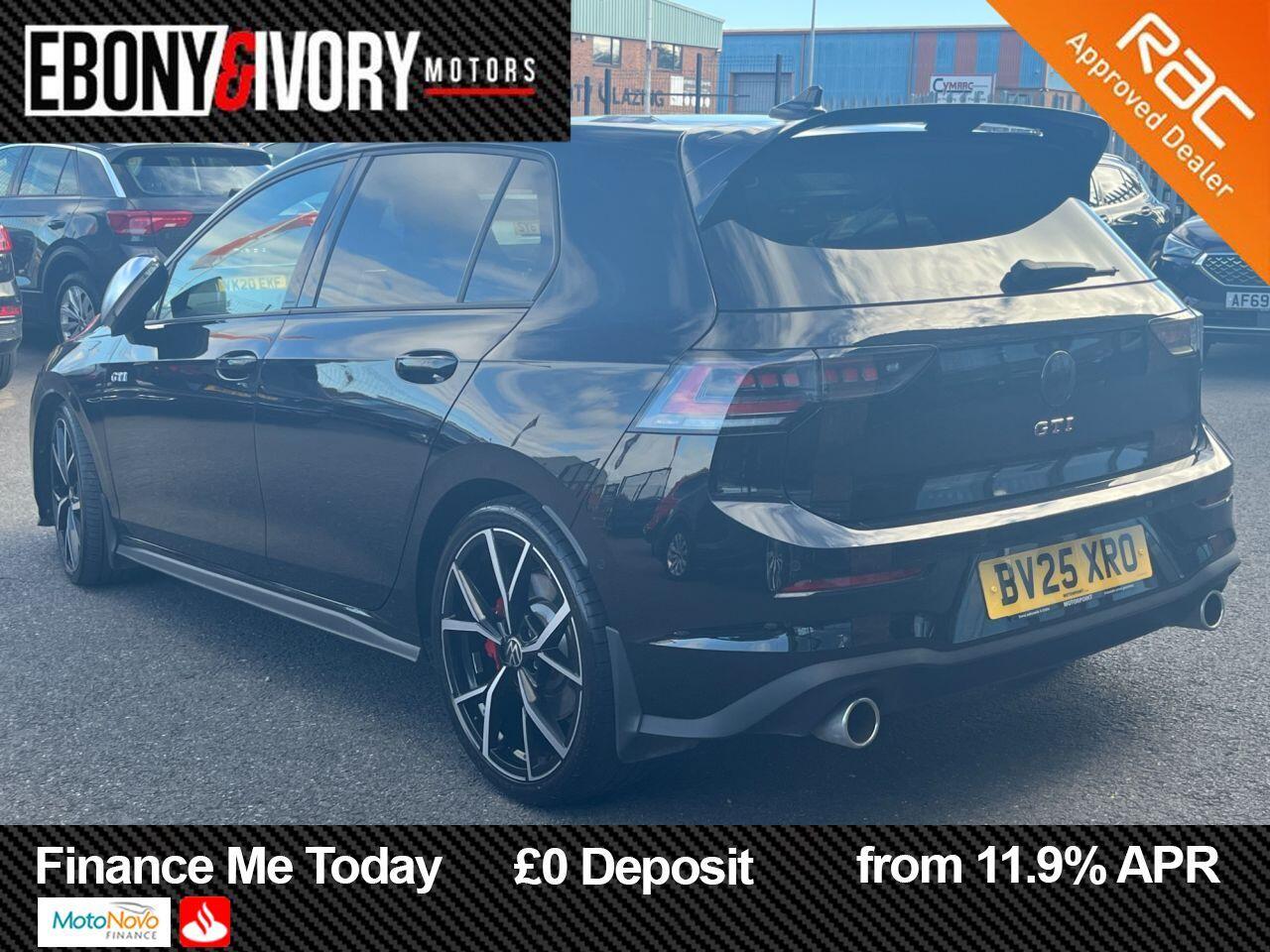 Volkswagen Golf view 3