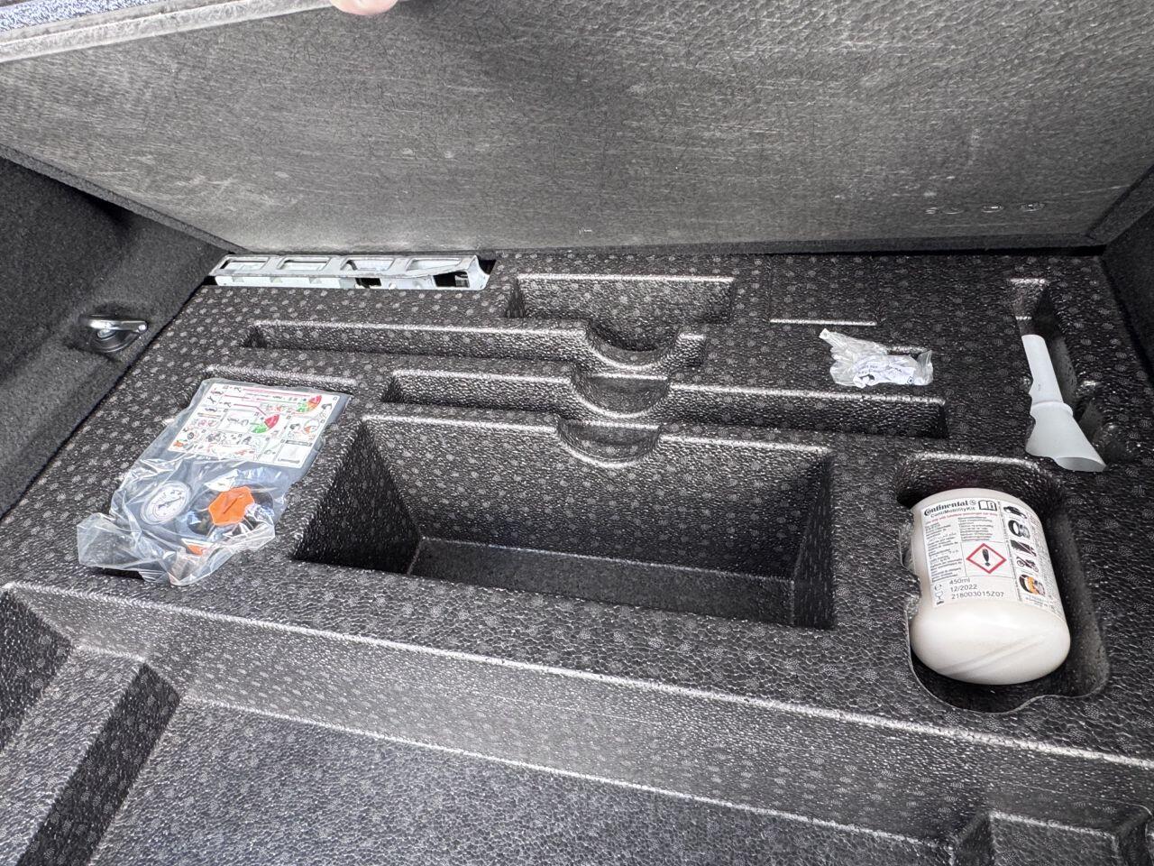 Land Rover Range Rover Evoque view 23