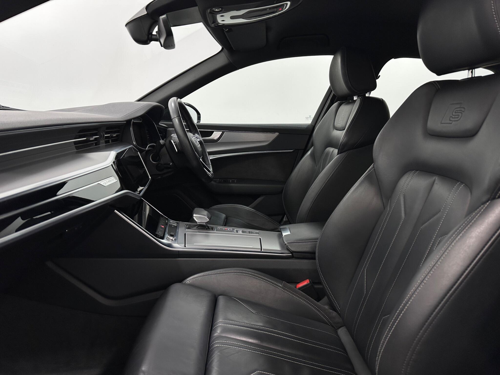Audi A6 view 35