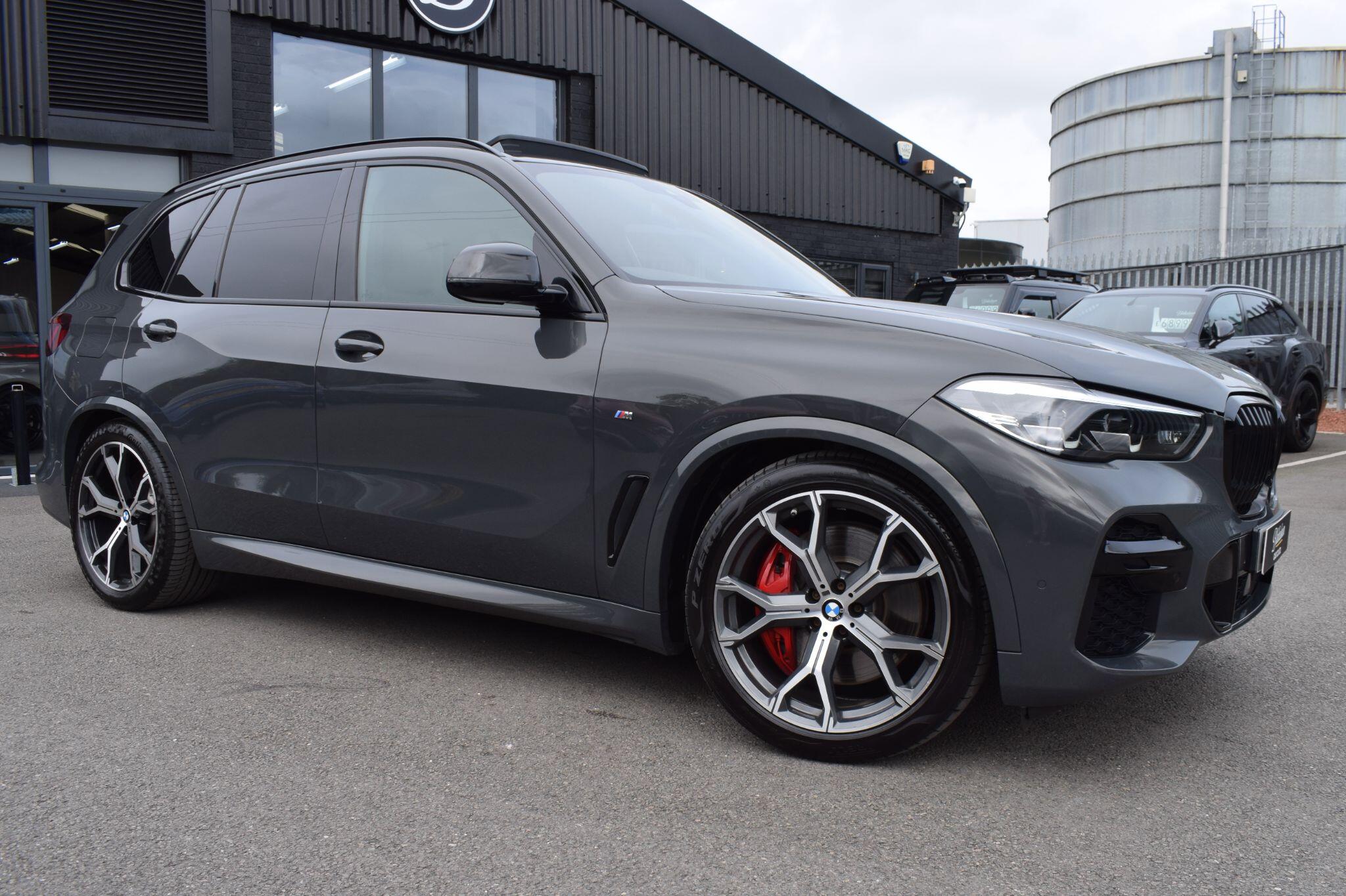BMW X5 view 3