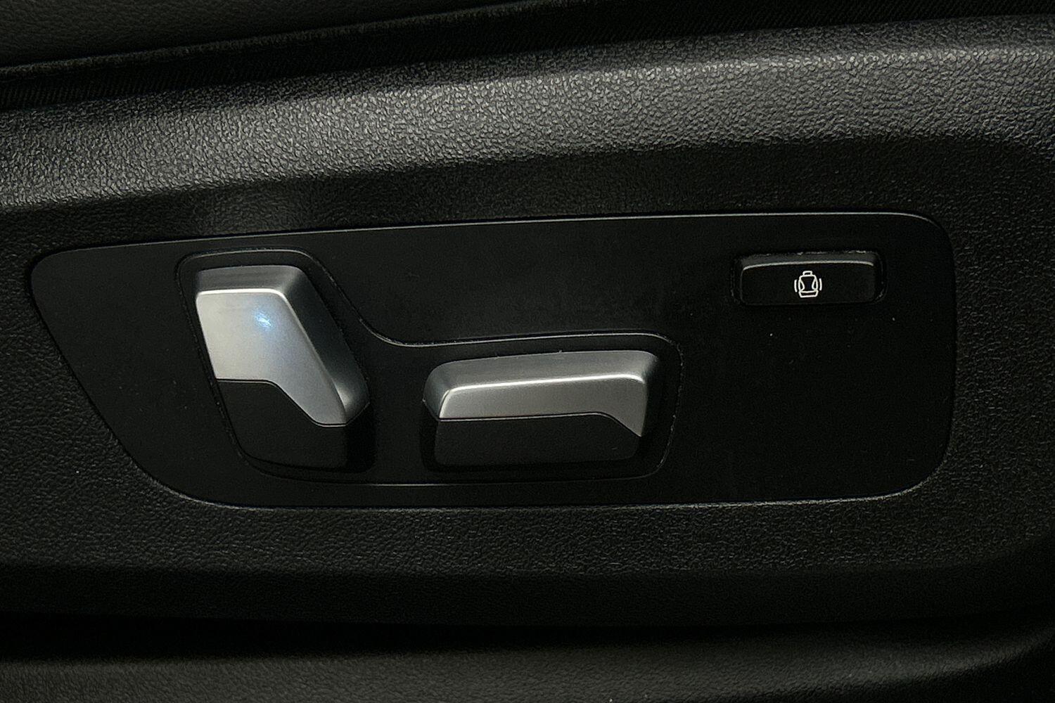 BMW X6 view 23