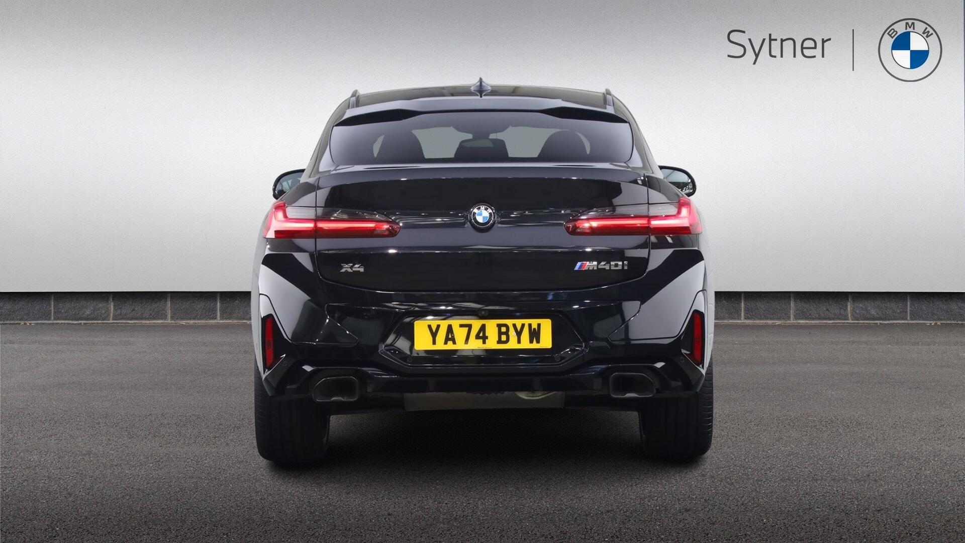 BMW X4 view 15