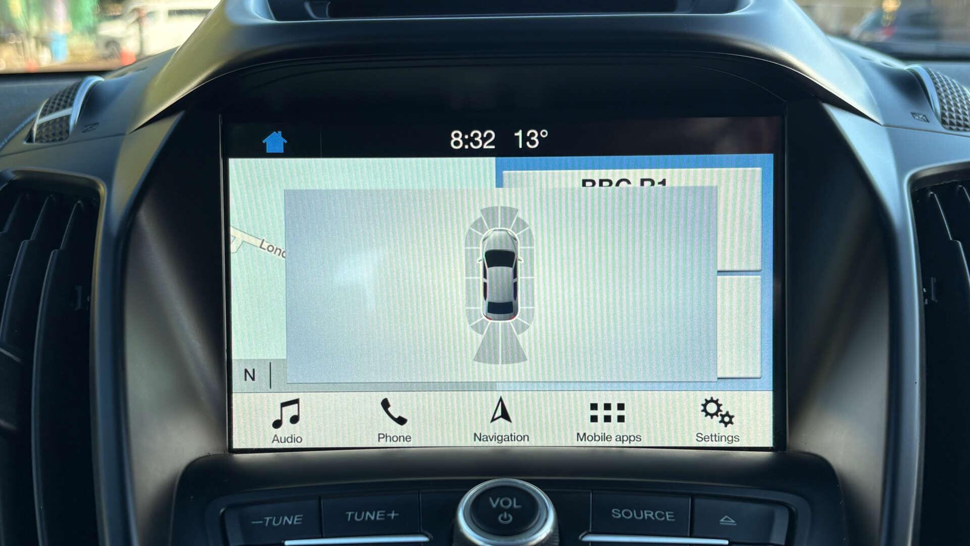 Ford Kuga view 34