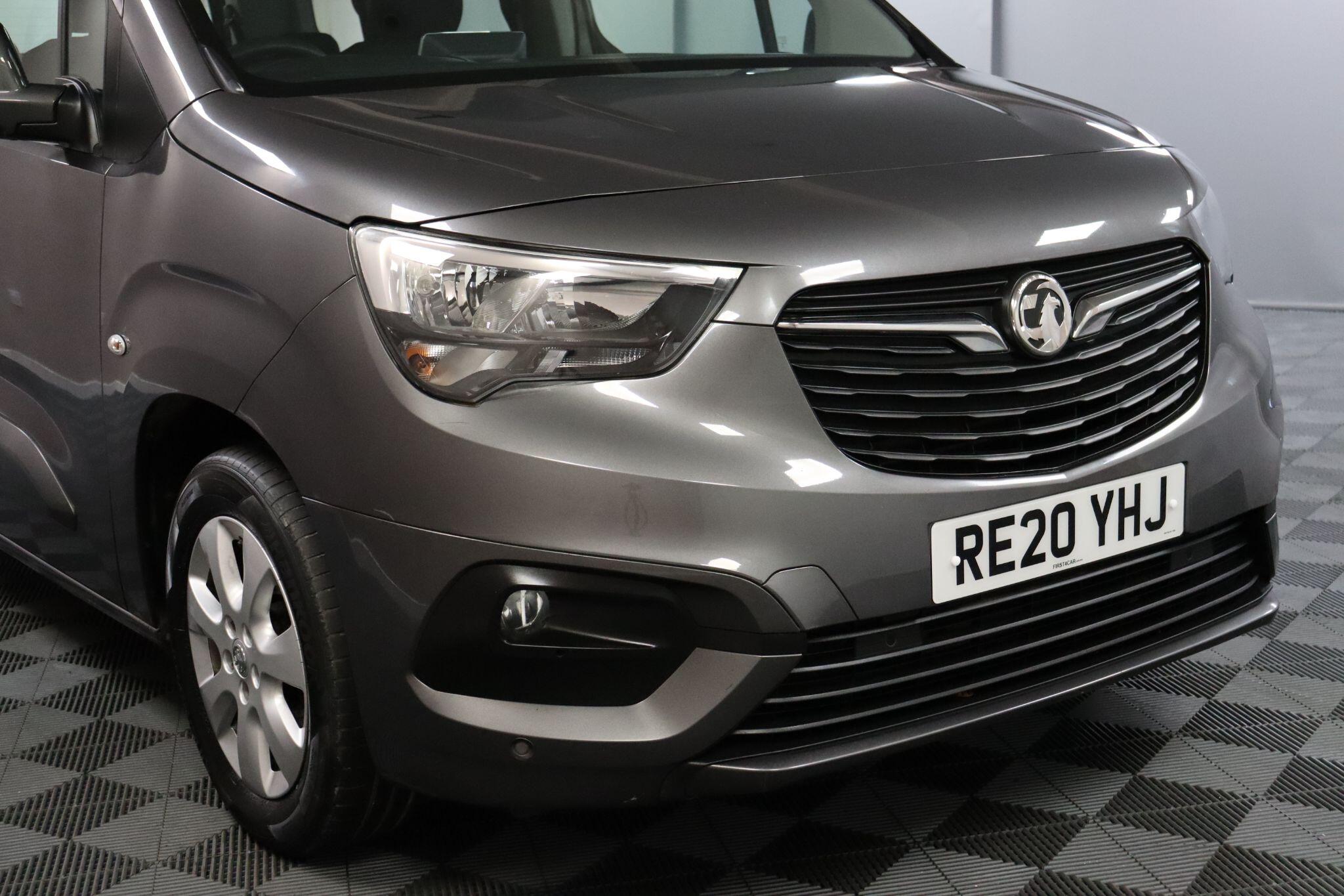 Vauxhall Combo Life view 26