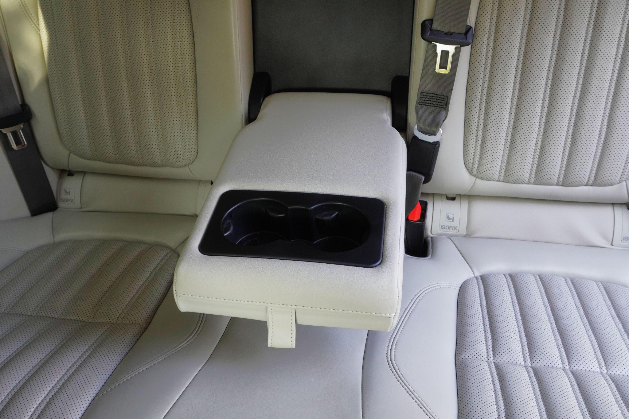 Jaguar XF view 63
