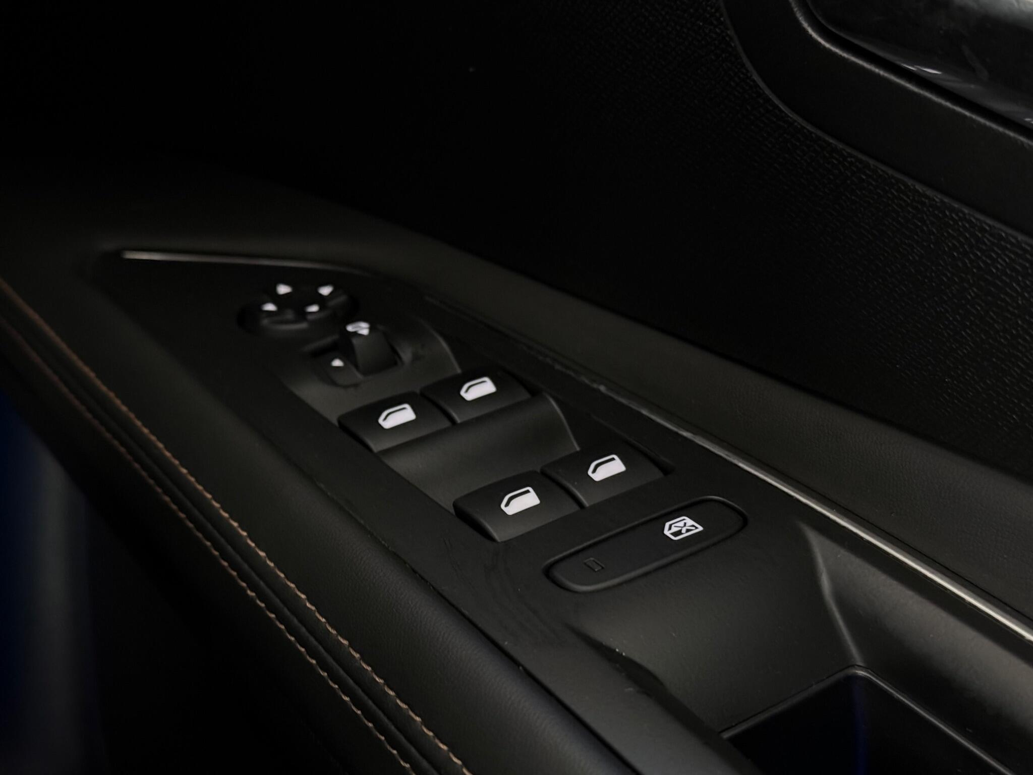Peugeot 3008 view 18