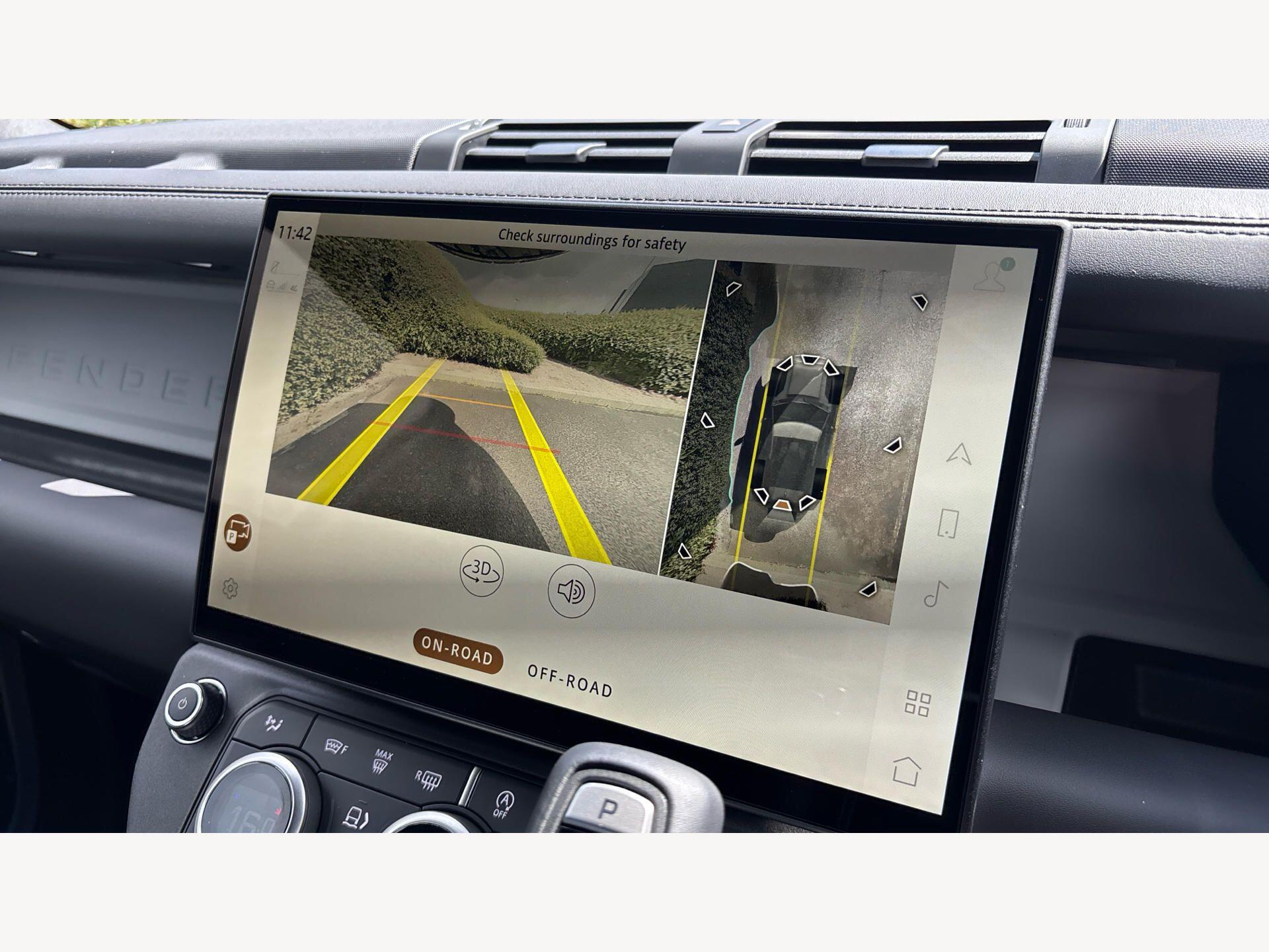 Land Rover Defender view 14