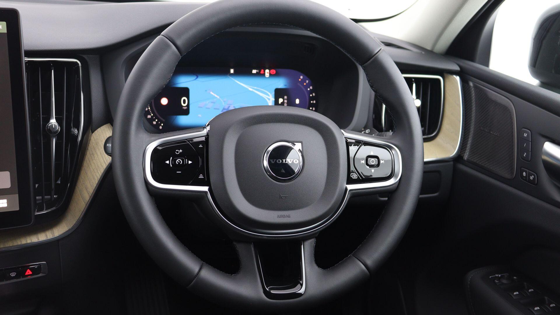 Volvo XC60 view 18