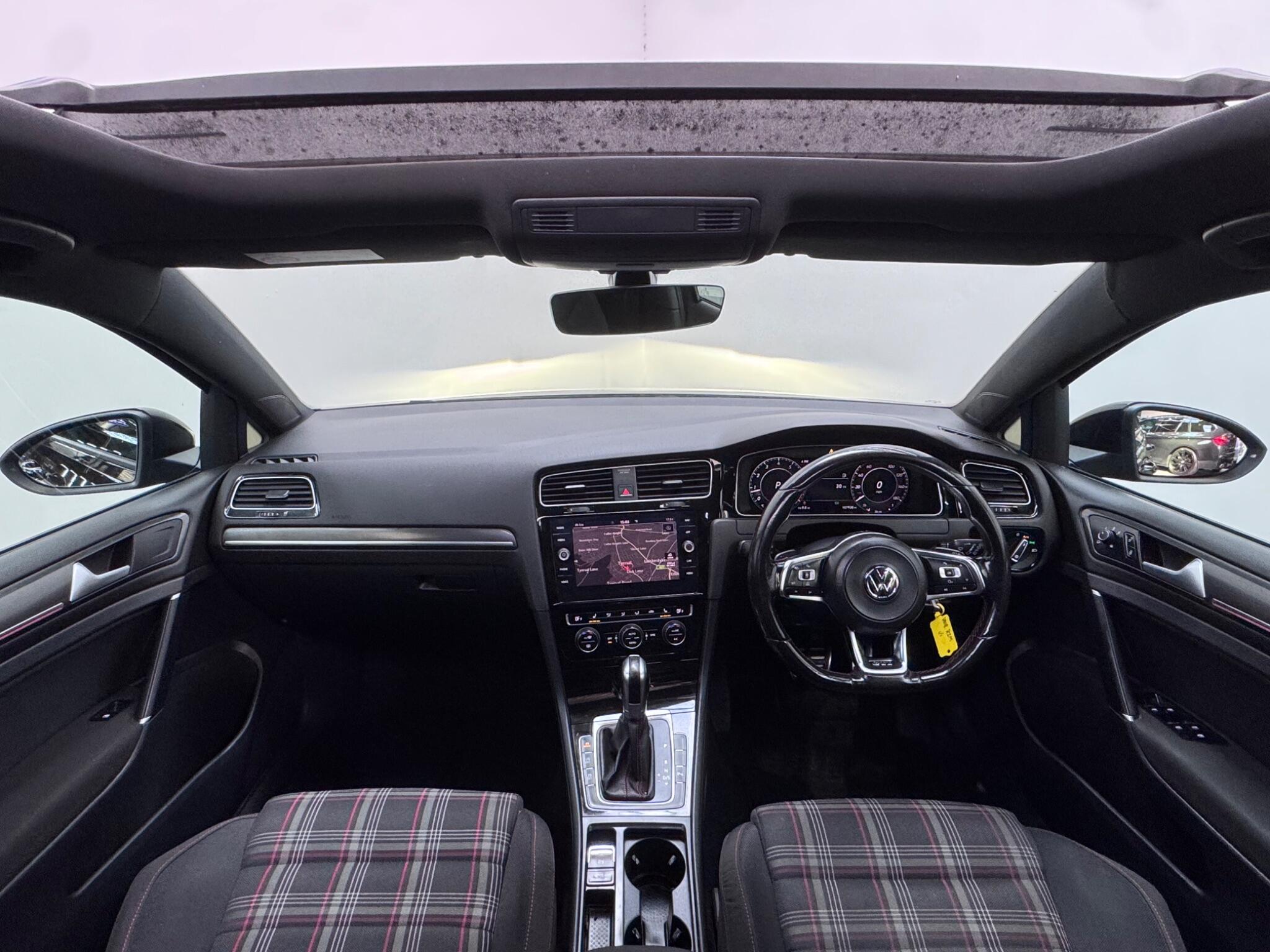 Volkswagen Golf view 41