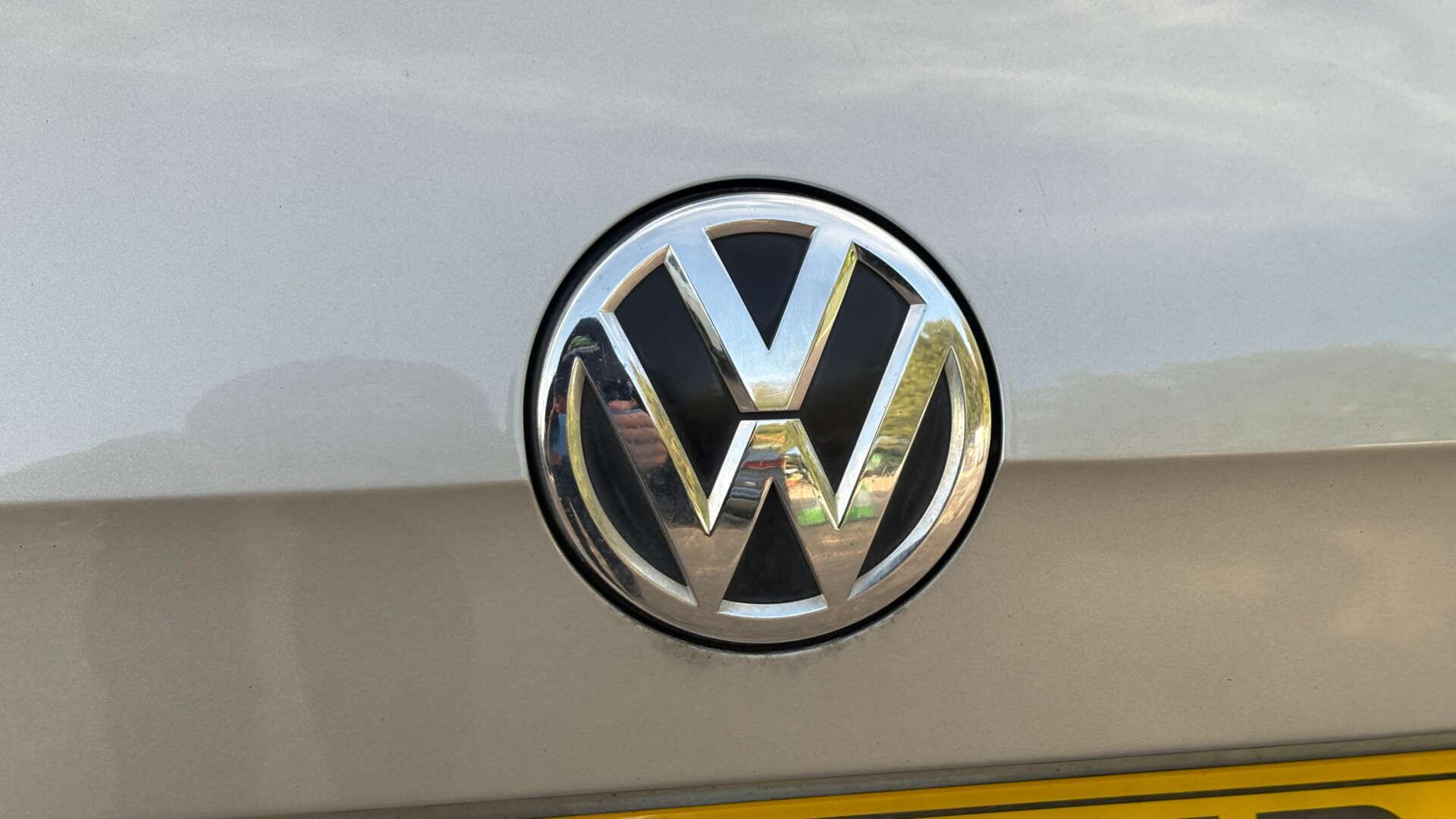 Volkswagen Golf view 50